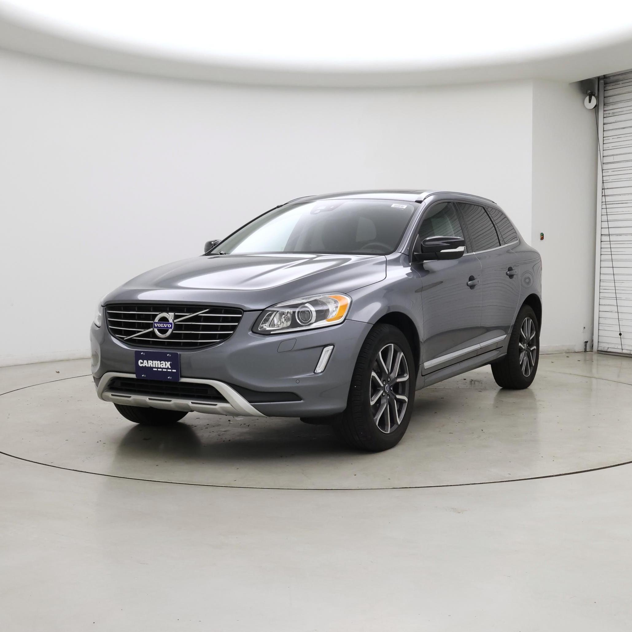 Thumbnail: 2017 Volvo XC60 - 4