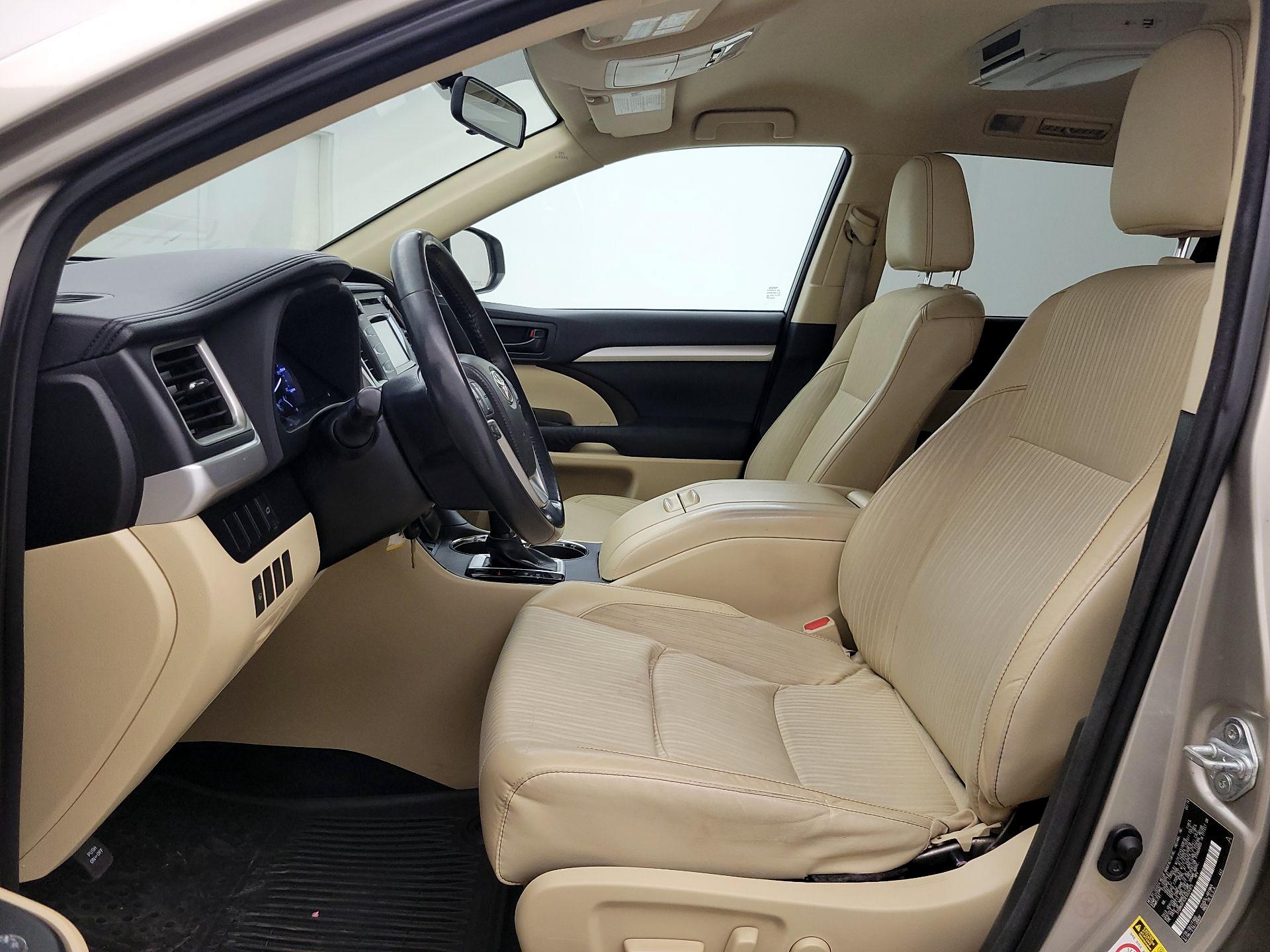 Thumbnail: 2014 Toyota Highlander - 11