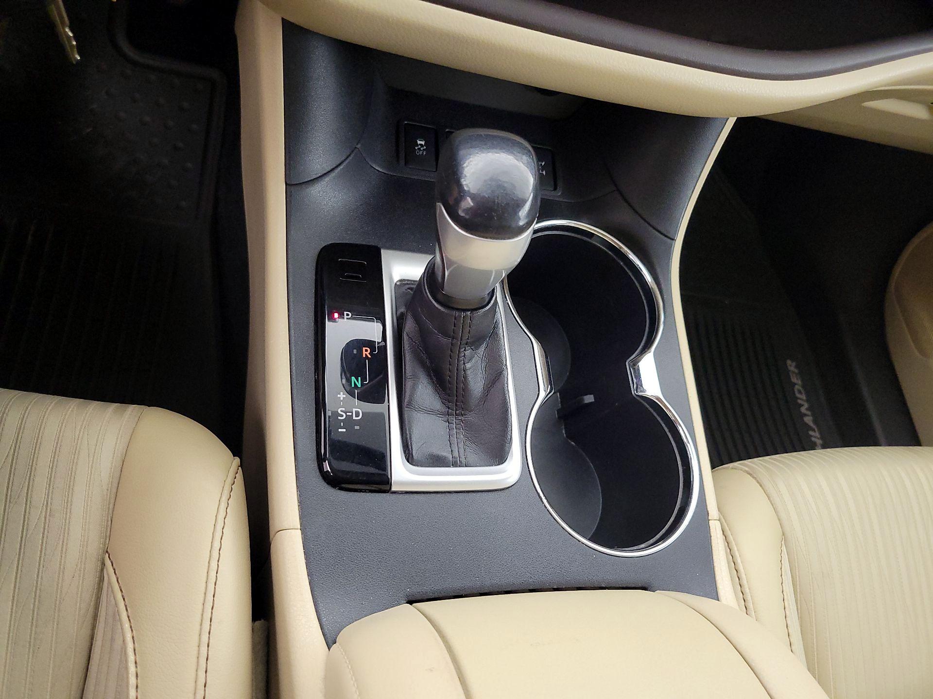 Thumbnail: 2014 Toyota Highlander - 17