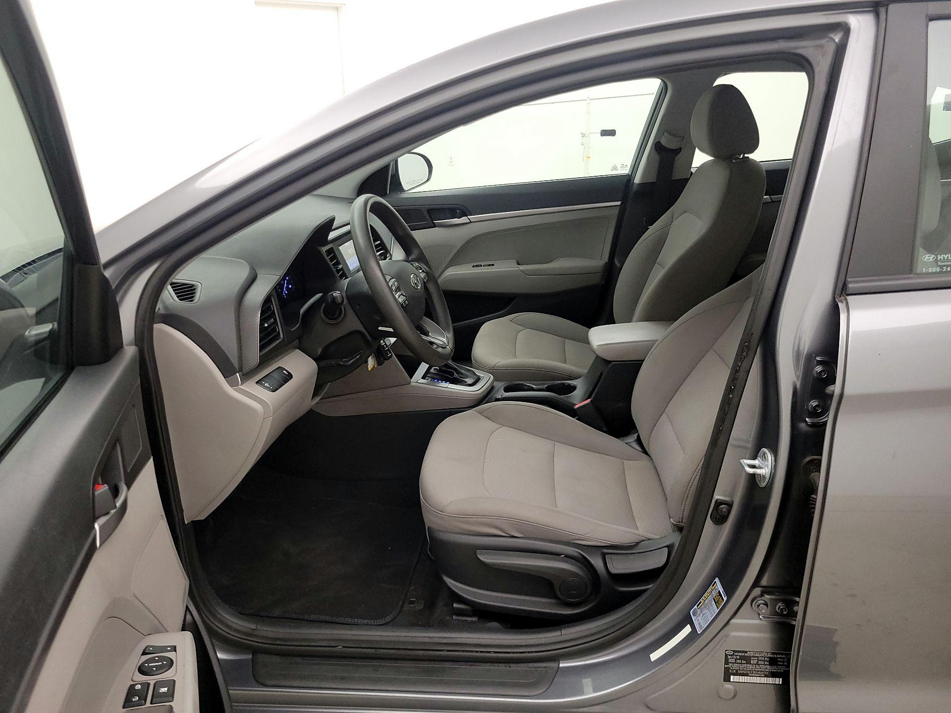 Thumbnail: 2019 Hyundai Elantra - 11