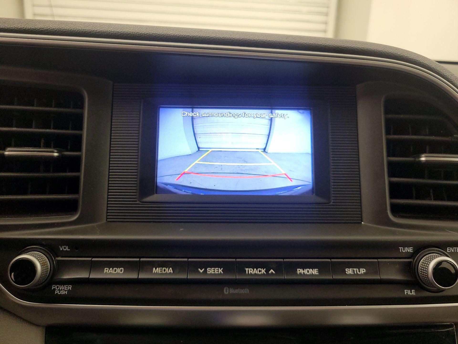 Thumbnail: 2019 Hyundai Elantra - 14