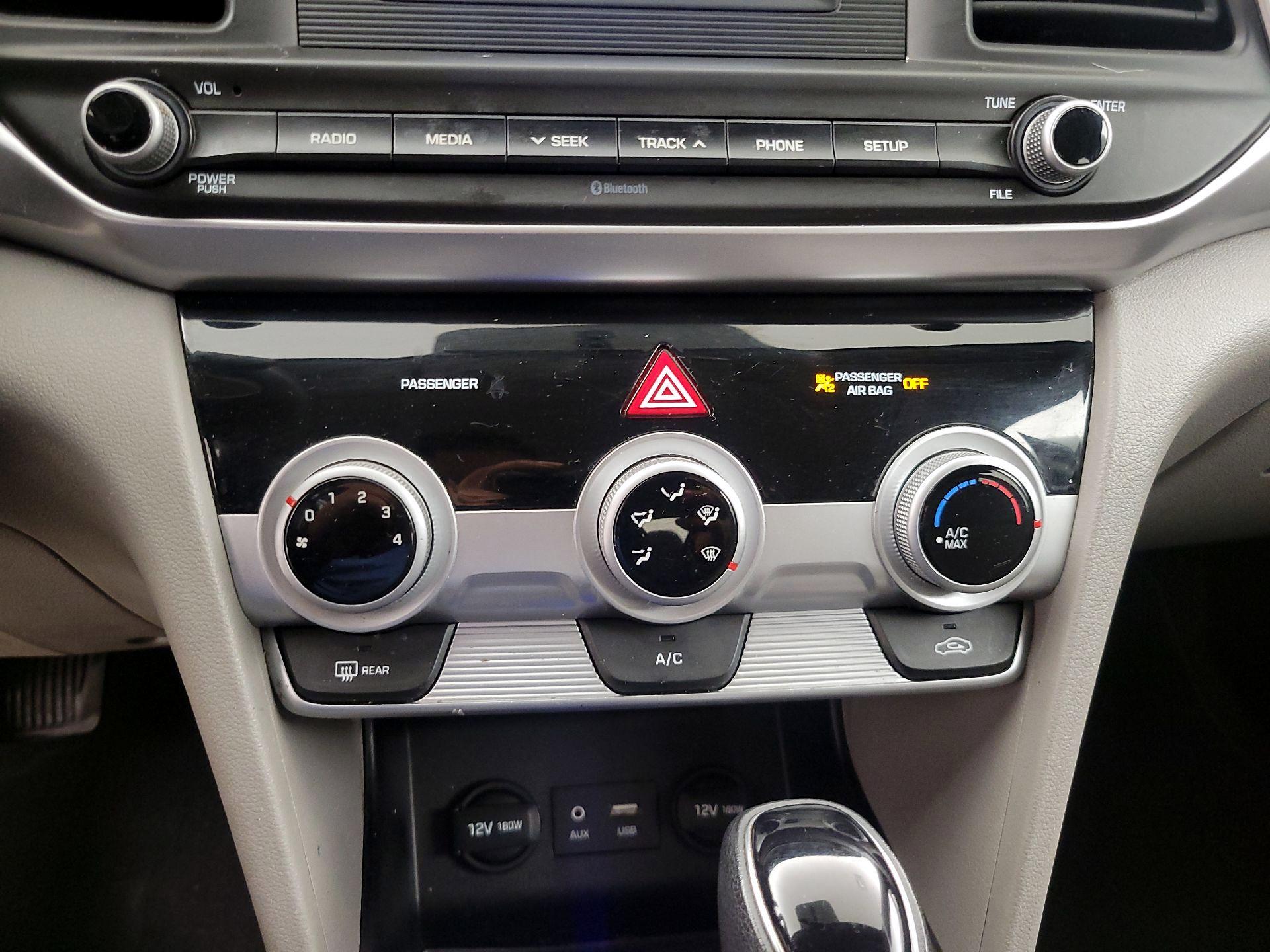 Thumbnail: 2019 Hyundai Elantra - 16