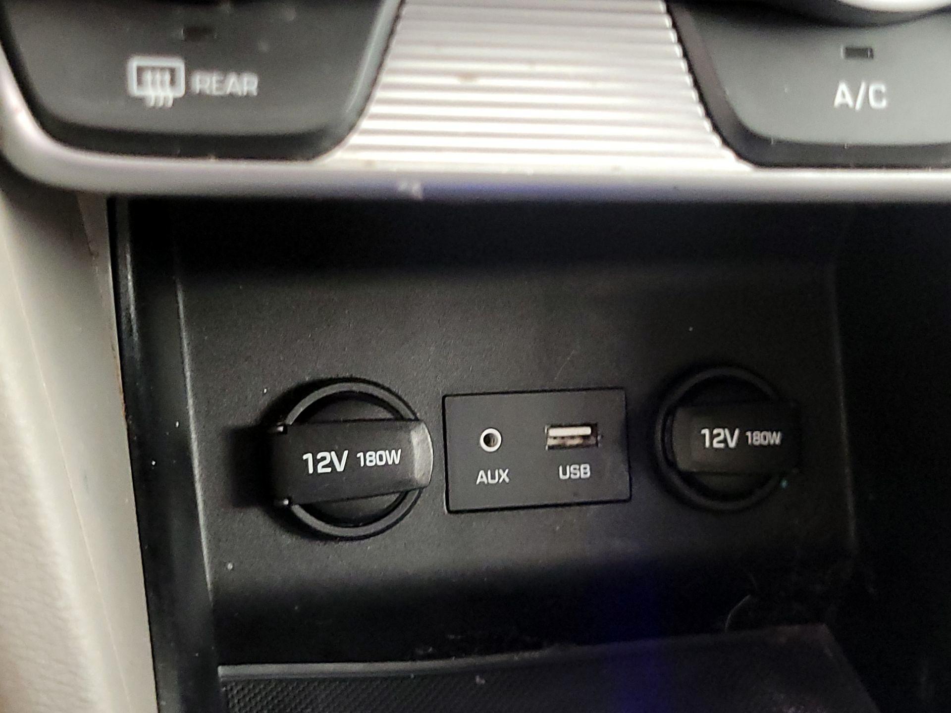 Thumbnail: 2019 Hyundai Elantra - 18