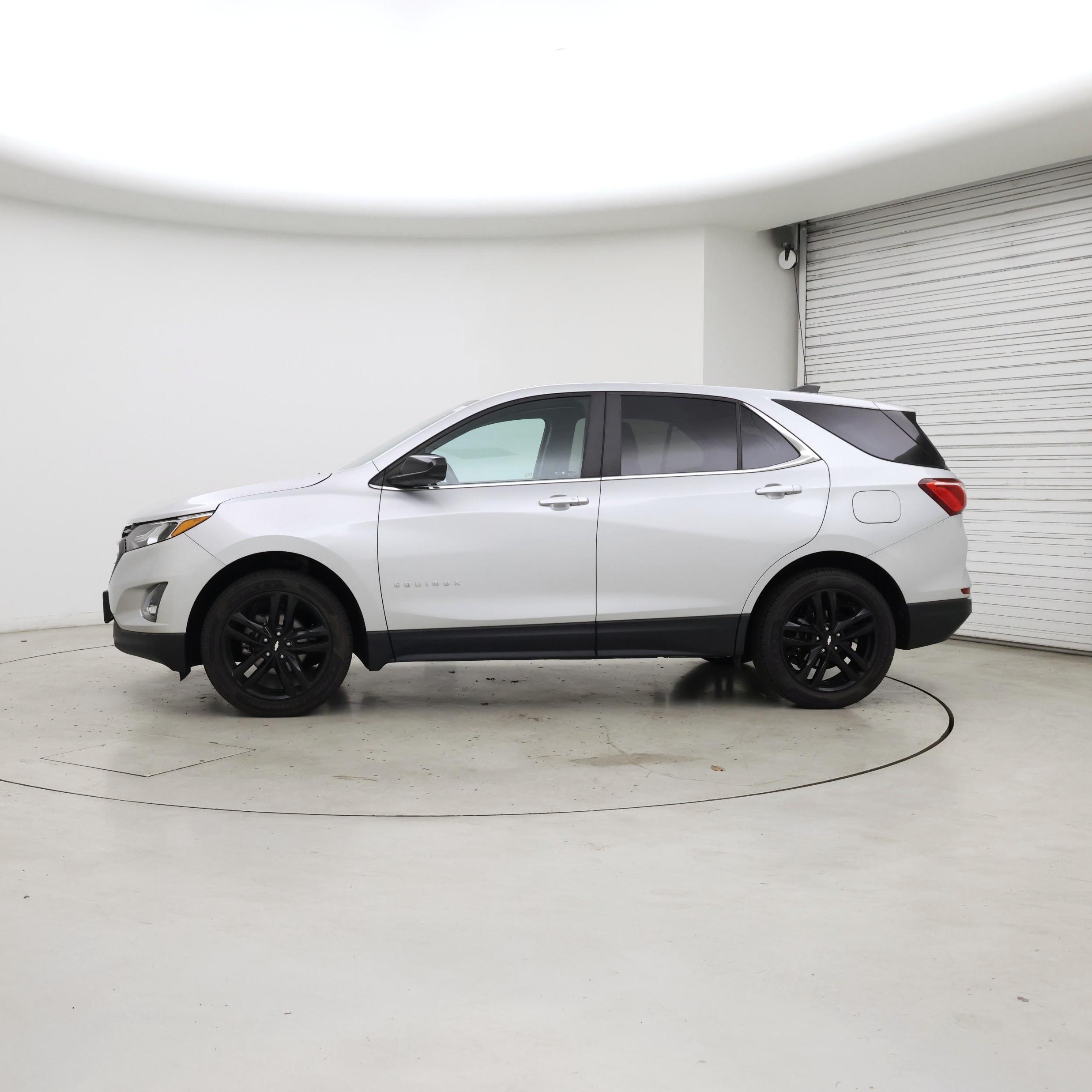 Thumbnail: 2021 Chevrolet Equinox - 3