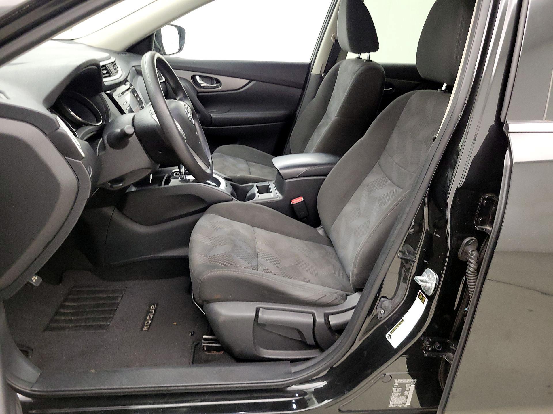 Thumbnail: 2016 Nissan Rogue - 11