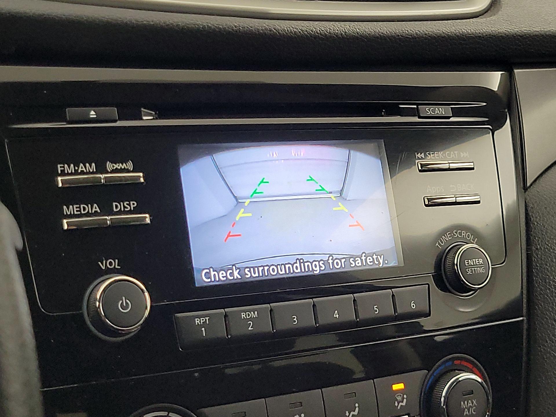 Thumbnail: 2016 Nissan Rogue - 14