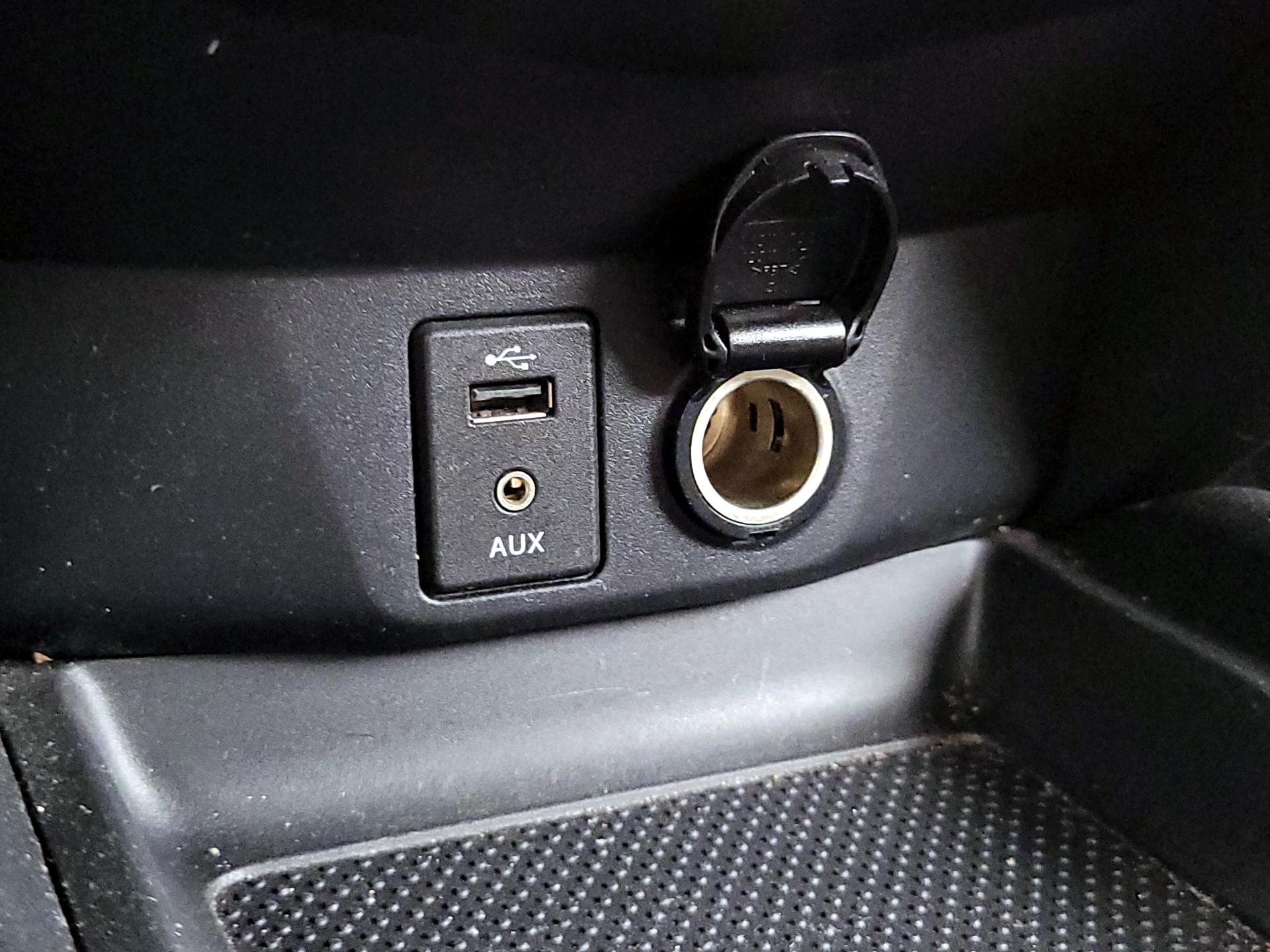 Thumbnail: 2016 Nissan Rogue - 18