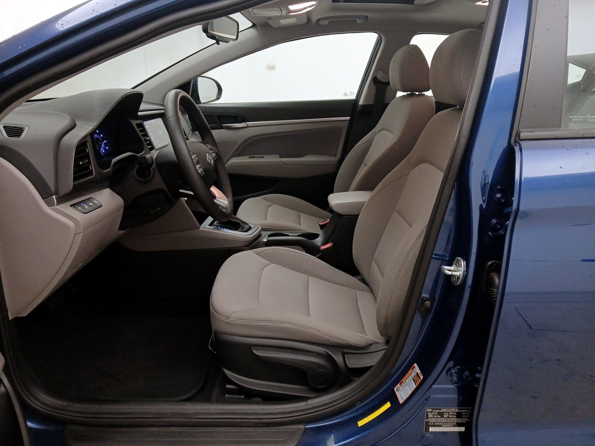 Thumbnail: 2020 Hyundai Elantra - 11