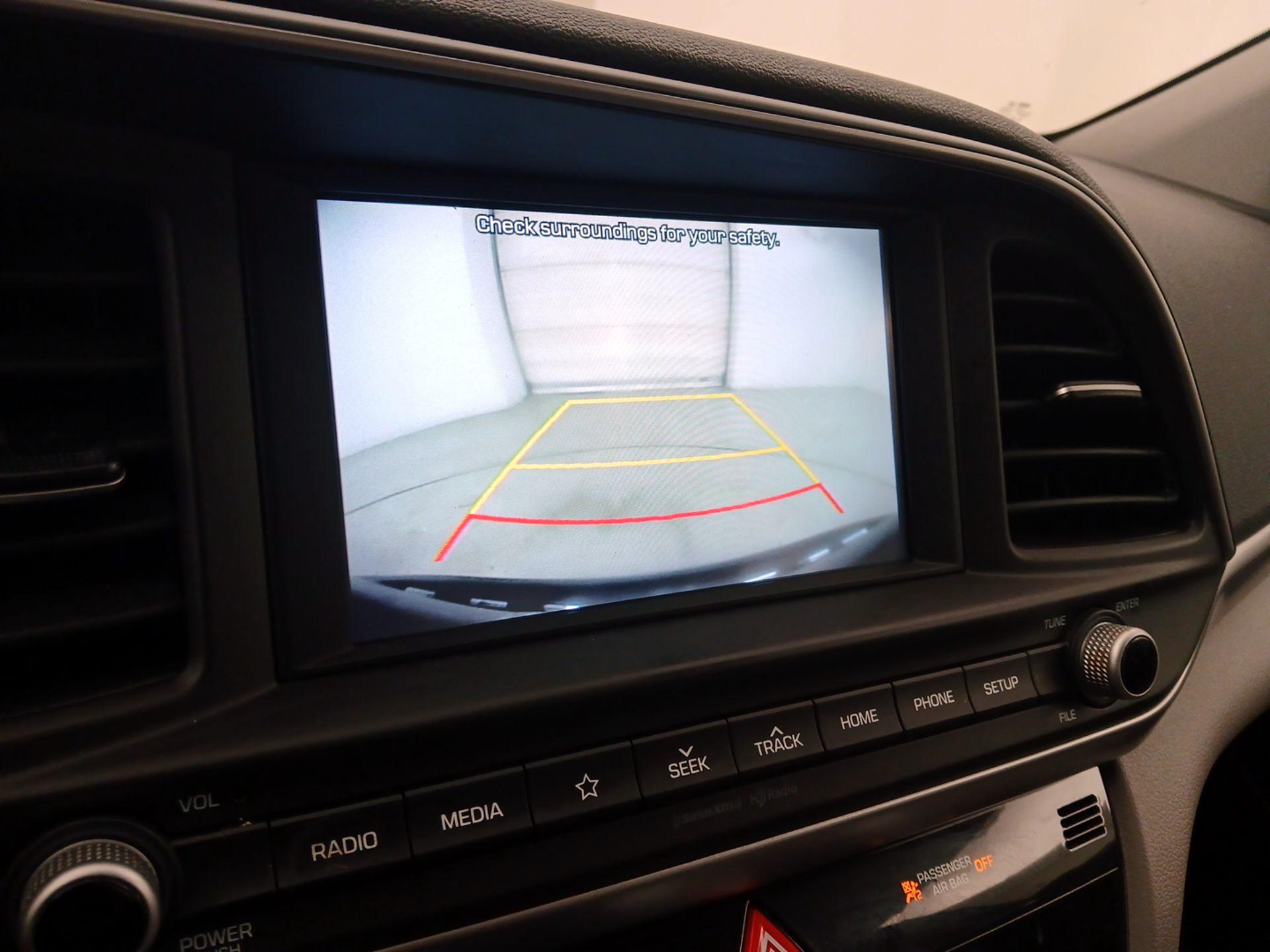 Thumbnail: 2020 Hyundai Elantra - 14