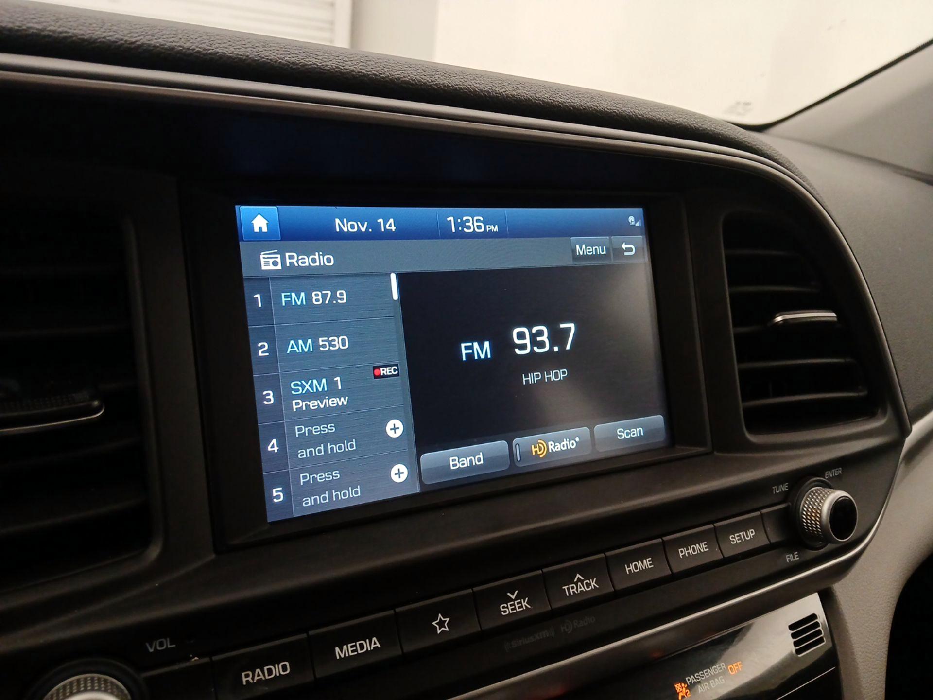 Thumbnail: 2020 Hyundai Elantra - 15