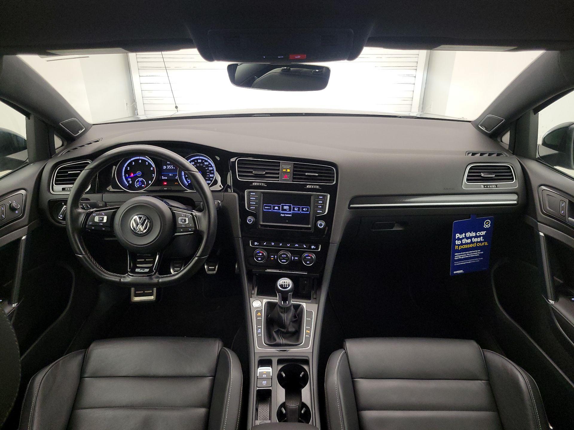 Thumbnail: 2017 Volkswagen Golf - 9