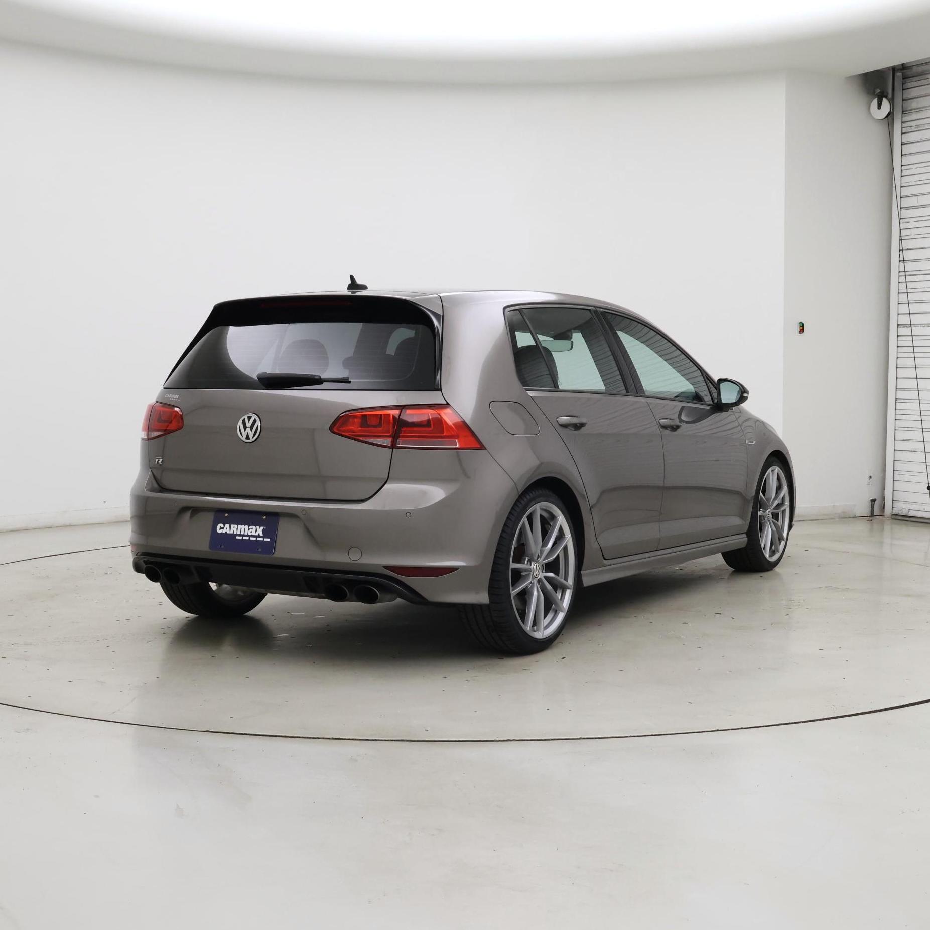 Thumbnail: 2017 Volkswagen Golf - 8