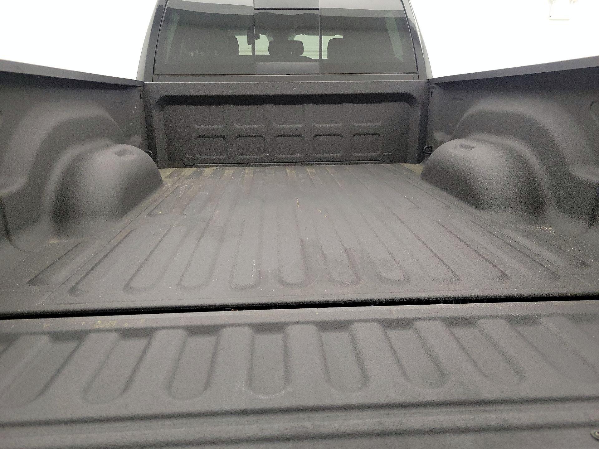 Thumbnail: 2020 RAM 1500 Classic - 19