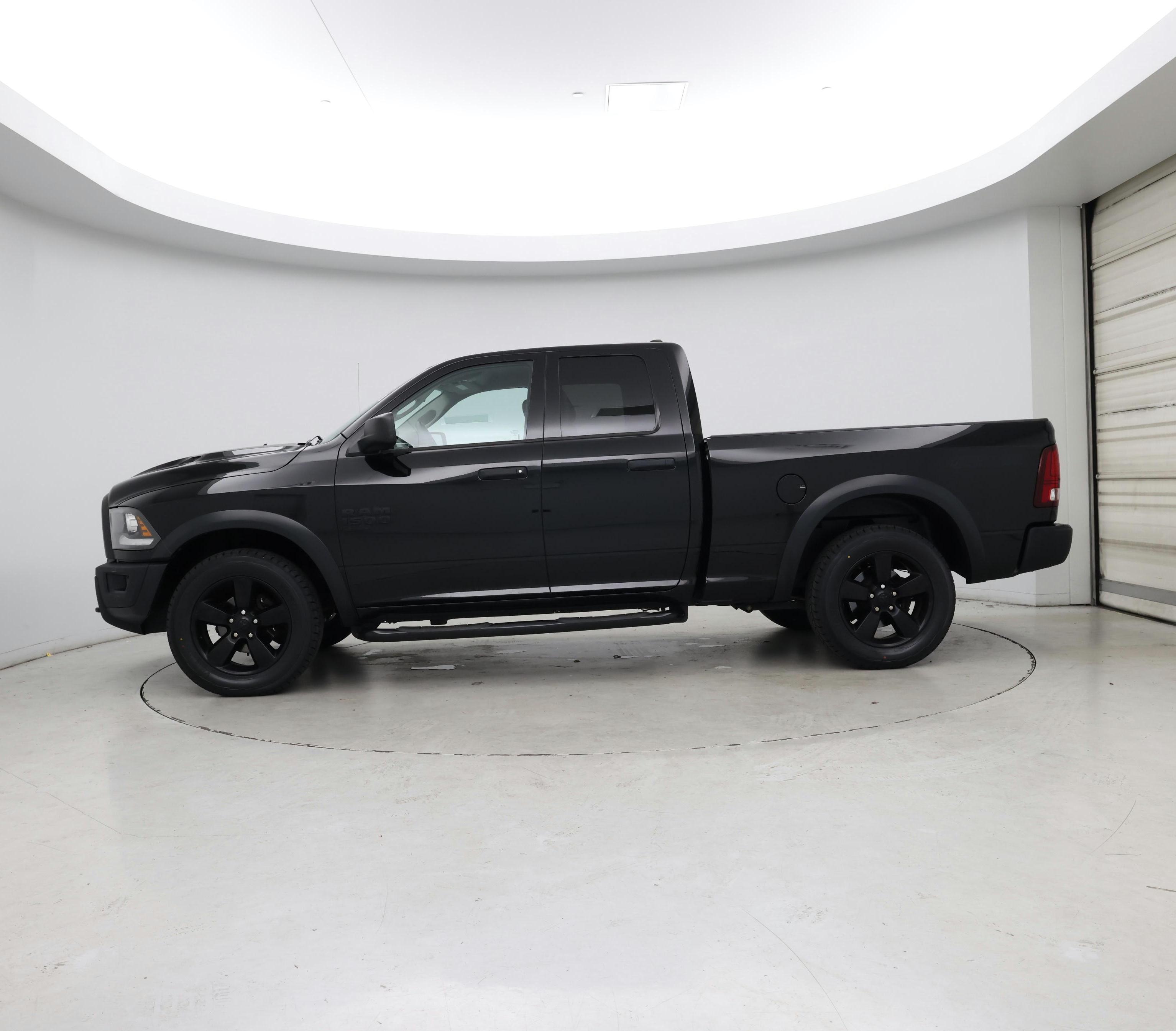 Thumbnail: 2020 RAM 1500 Classic - 3