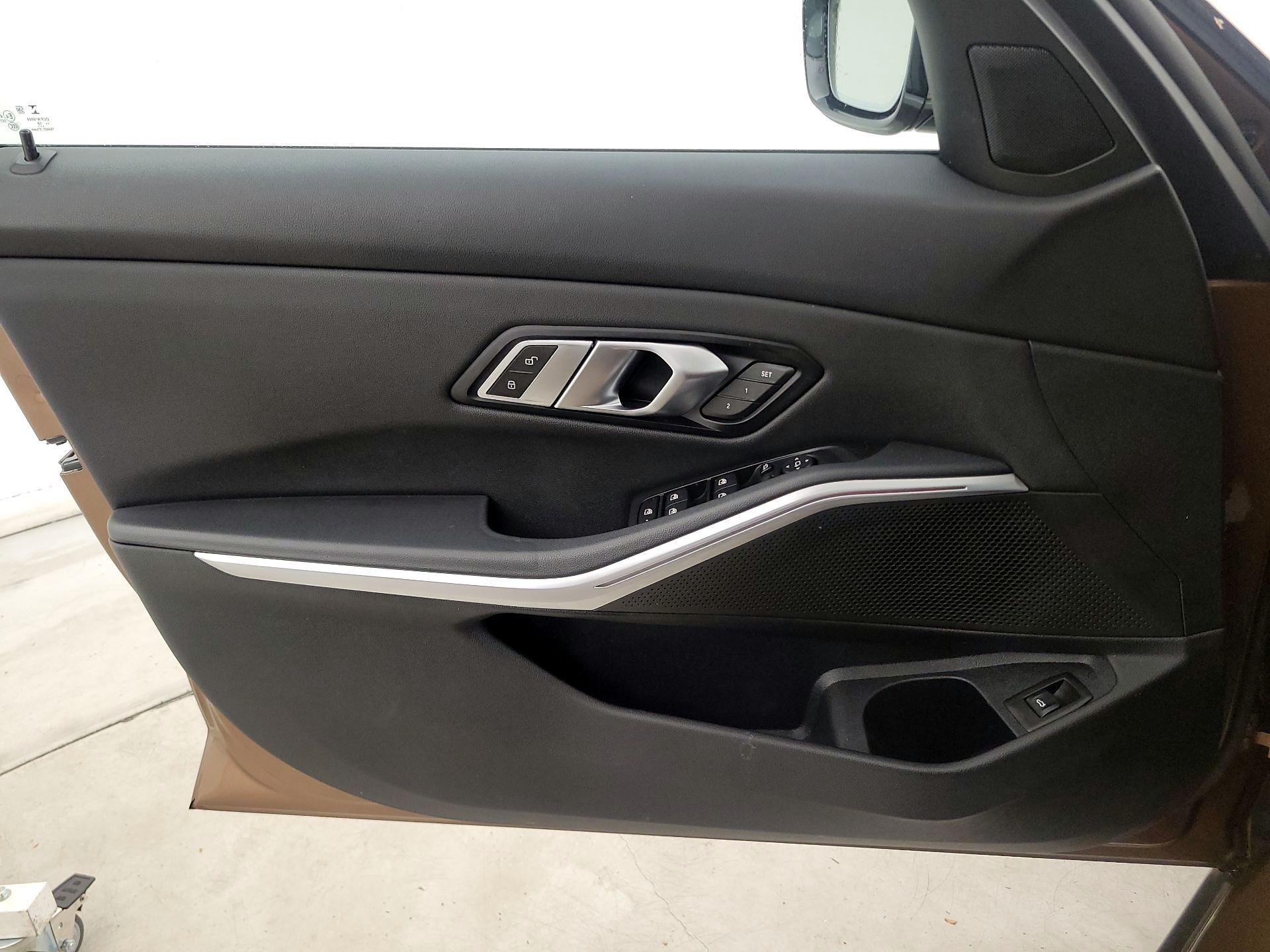 Thumbnail: 2020 BMW 3 Series - 12