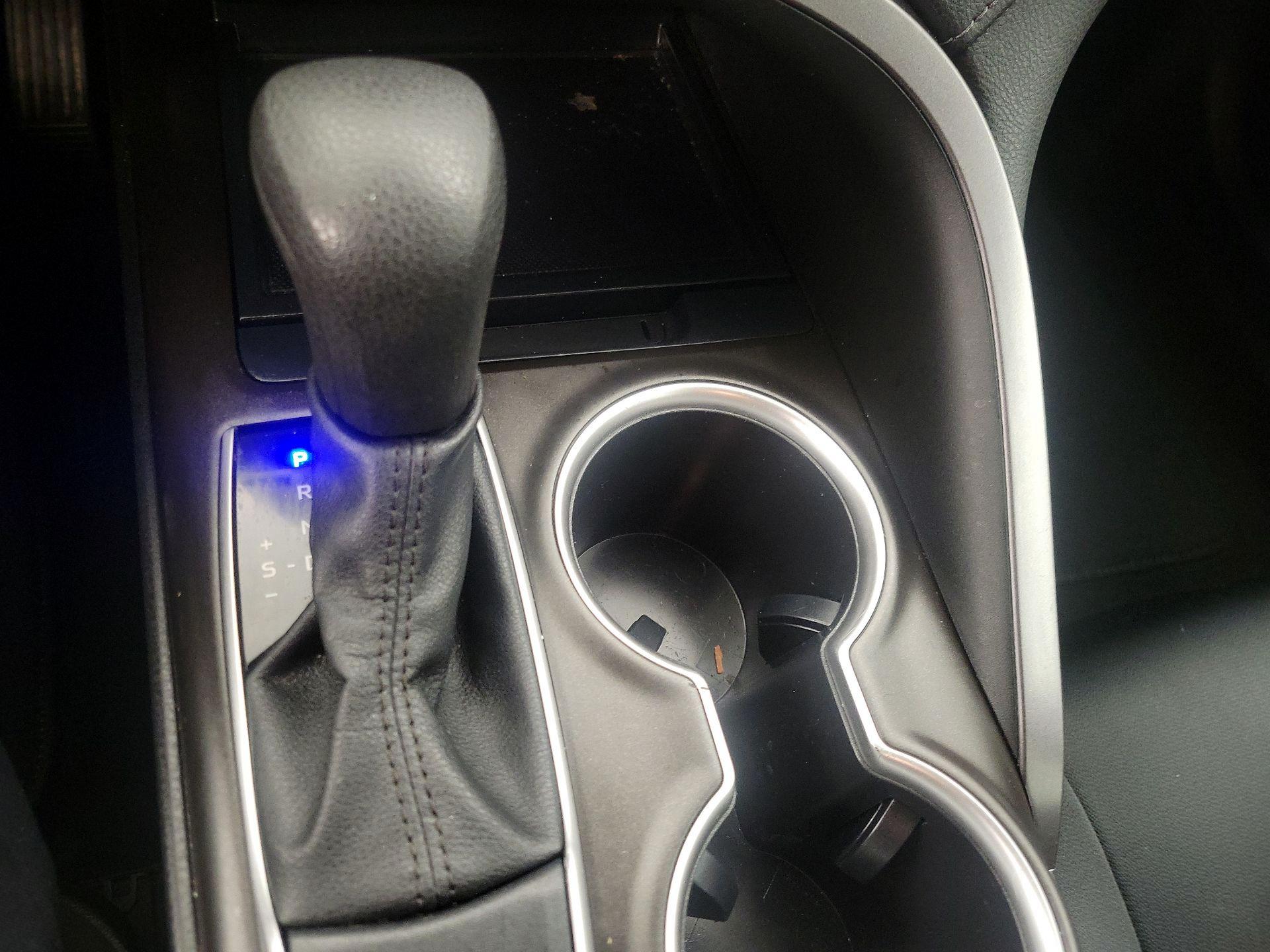 Thumbnail: 2021 Toyota Camry - 17