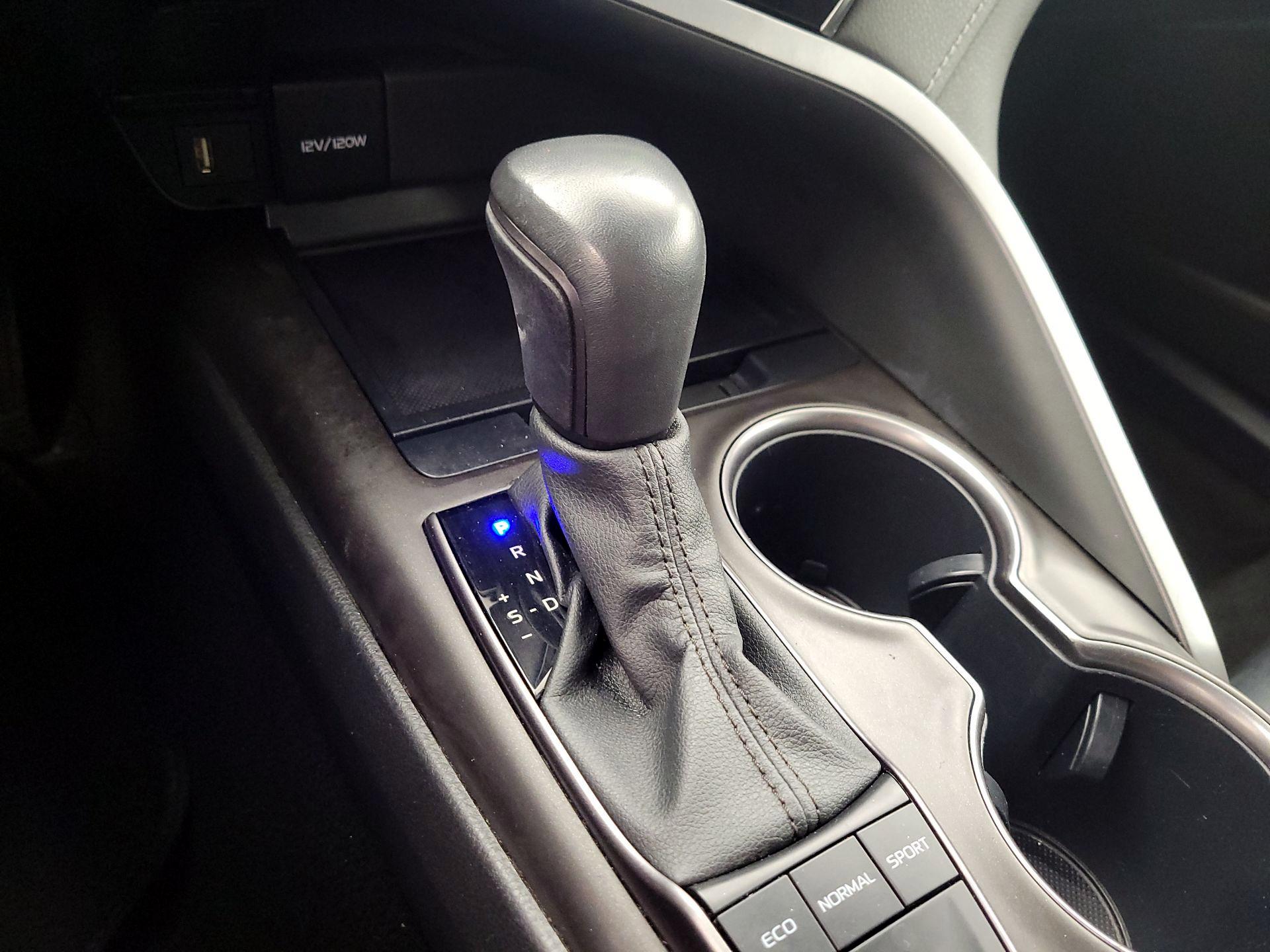 Thumbnail: 2023 Toyota Camry - 17