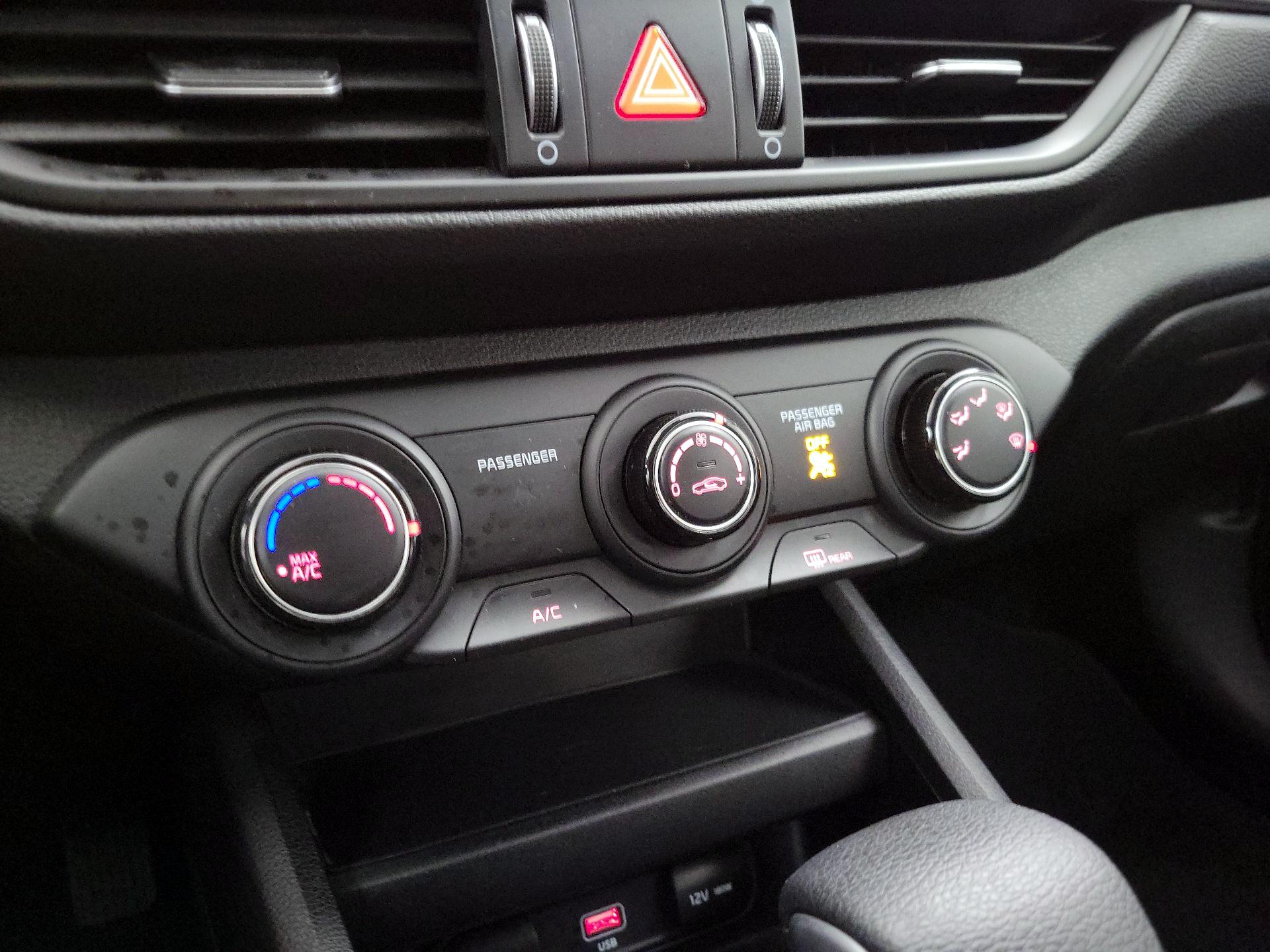 Thumbnail: 2023 Kia Forte - 16