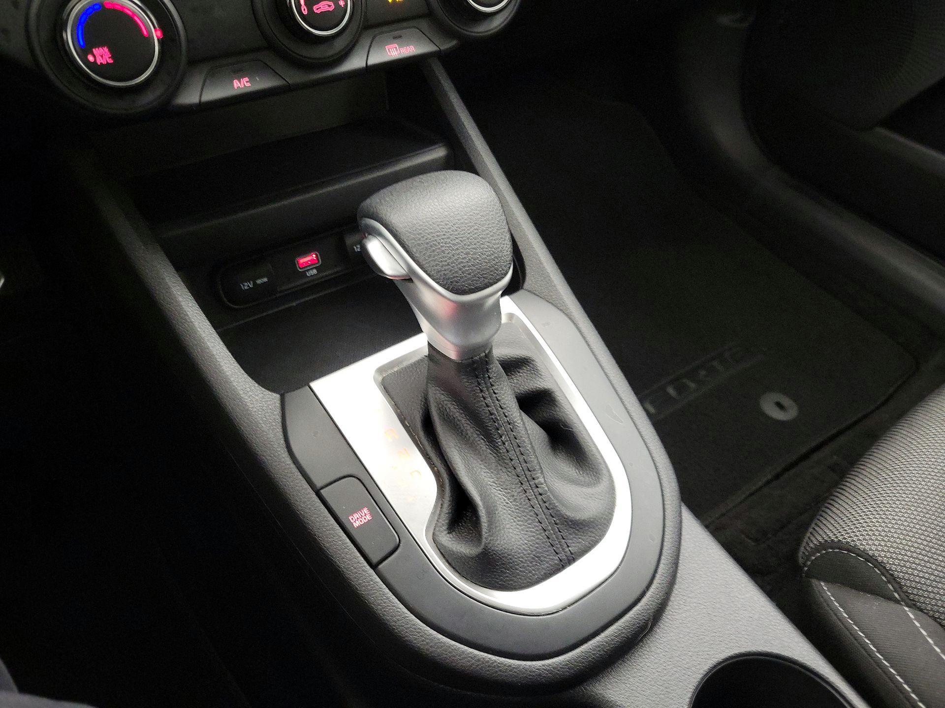 Thumbnail: 2023 Kia Forte - 17