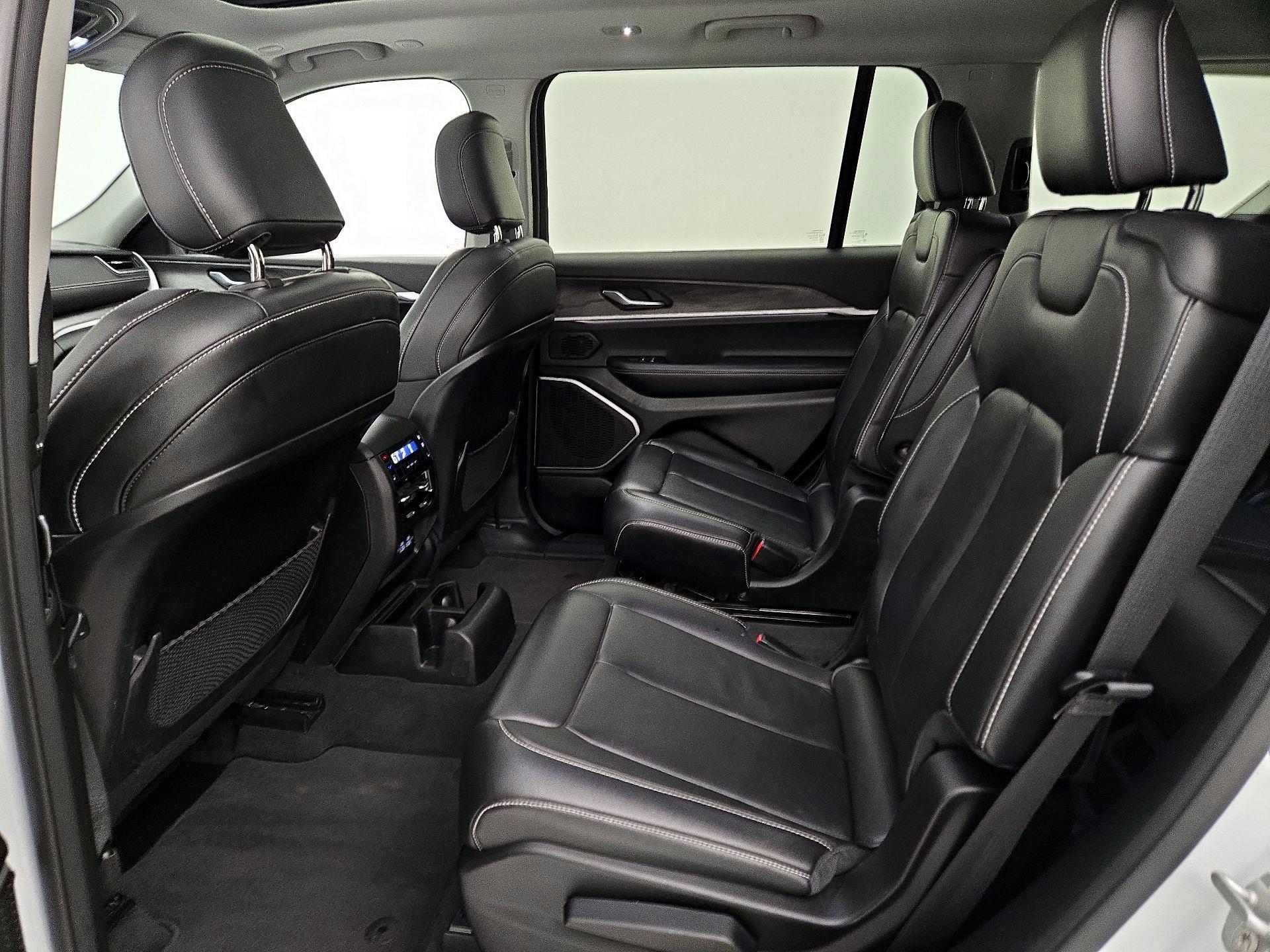 Thumbnail: 2021 Jeep Grand Cherokee L - 20