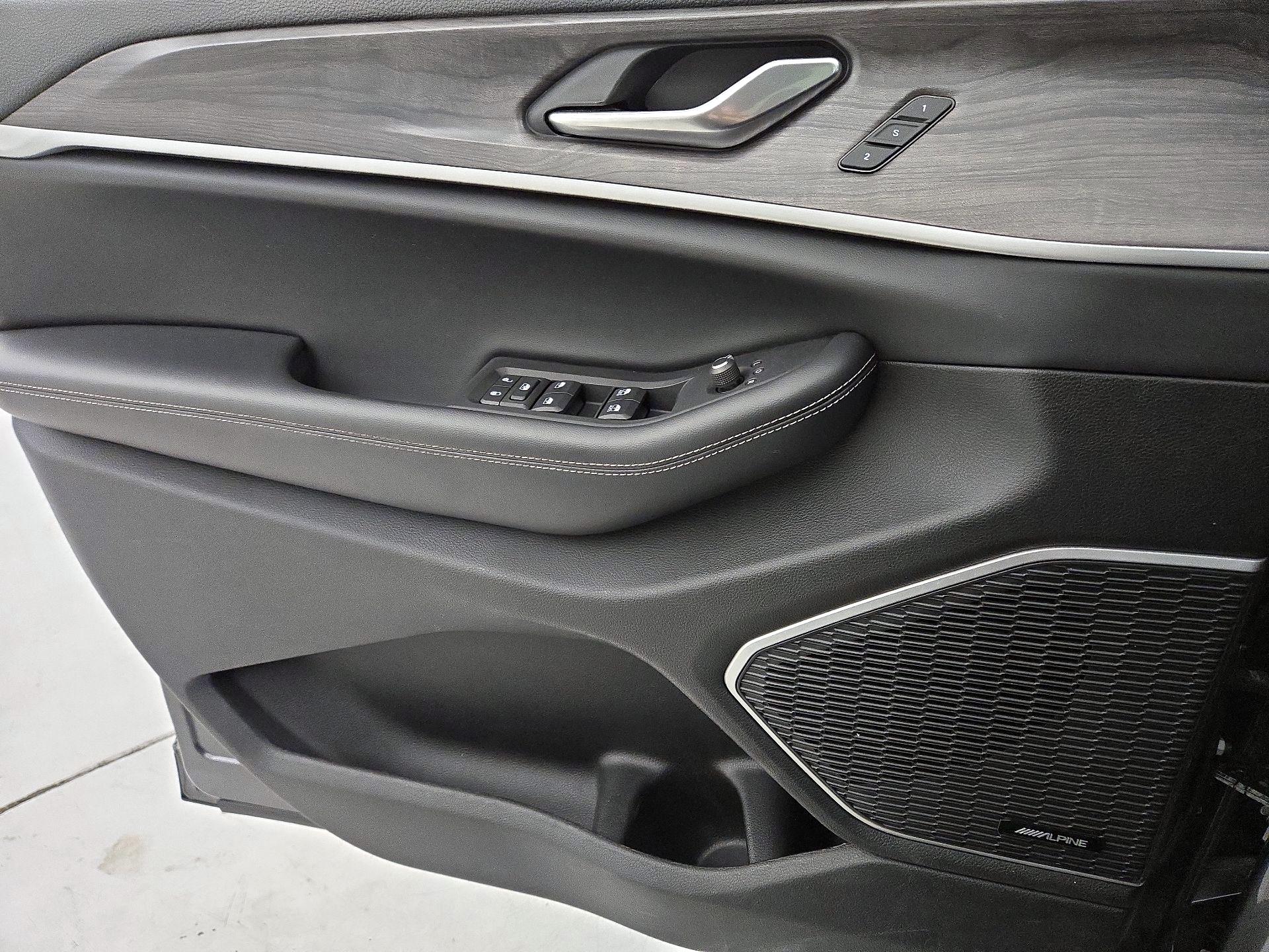 Thumbnail: 2022 Jeep Grand Cherokee L - 12