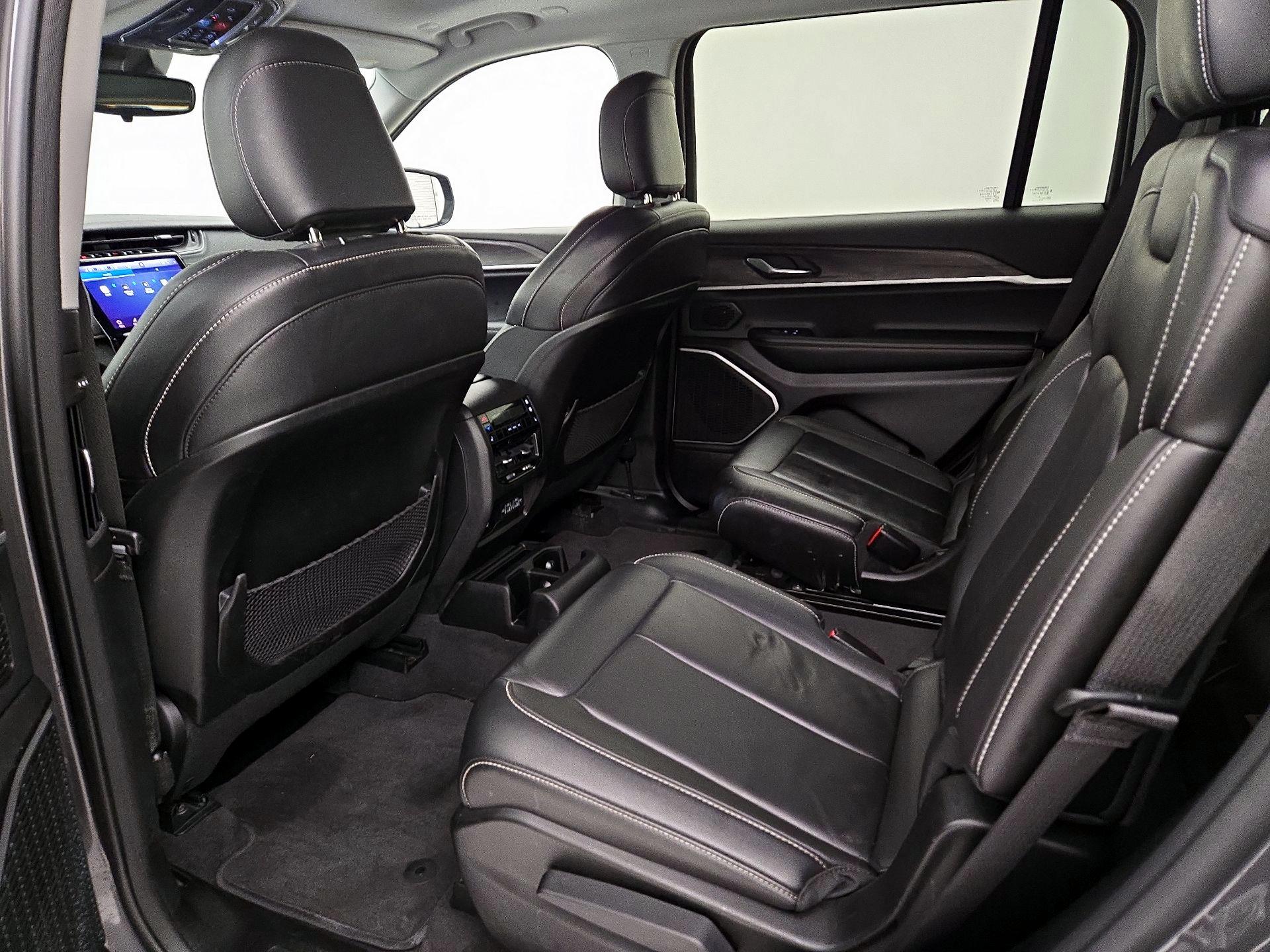 Thumbnail: 2022 Jeep Grand Cherokee L - 19