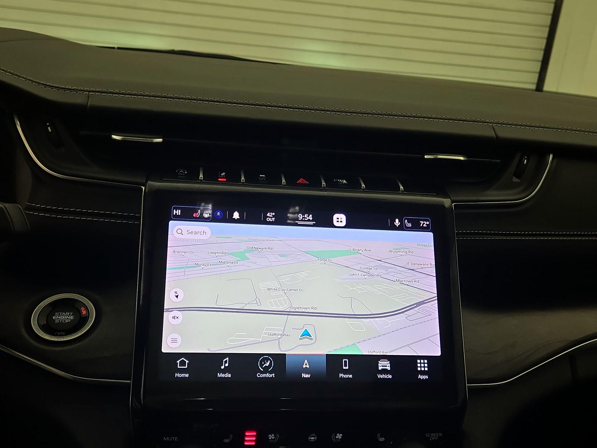 Thumbnail: 2021 Jeep Grand Cherokee L - 14