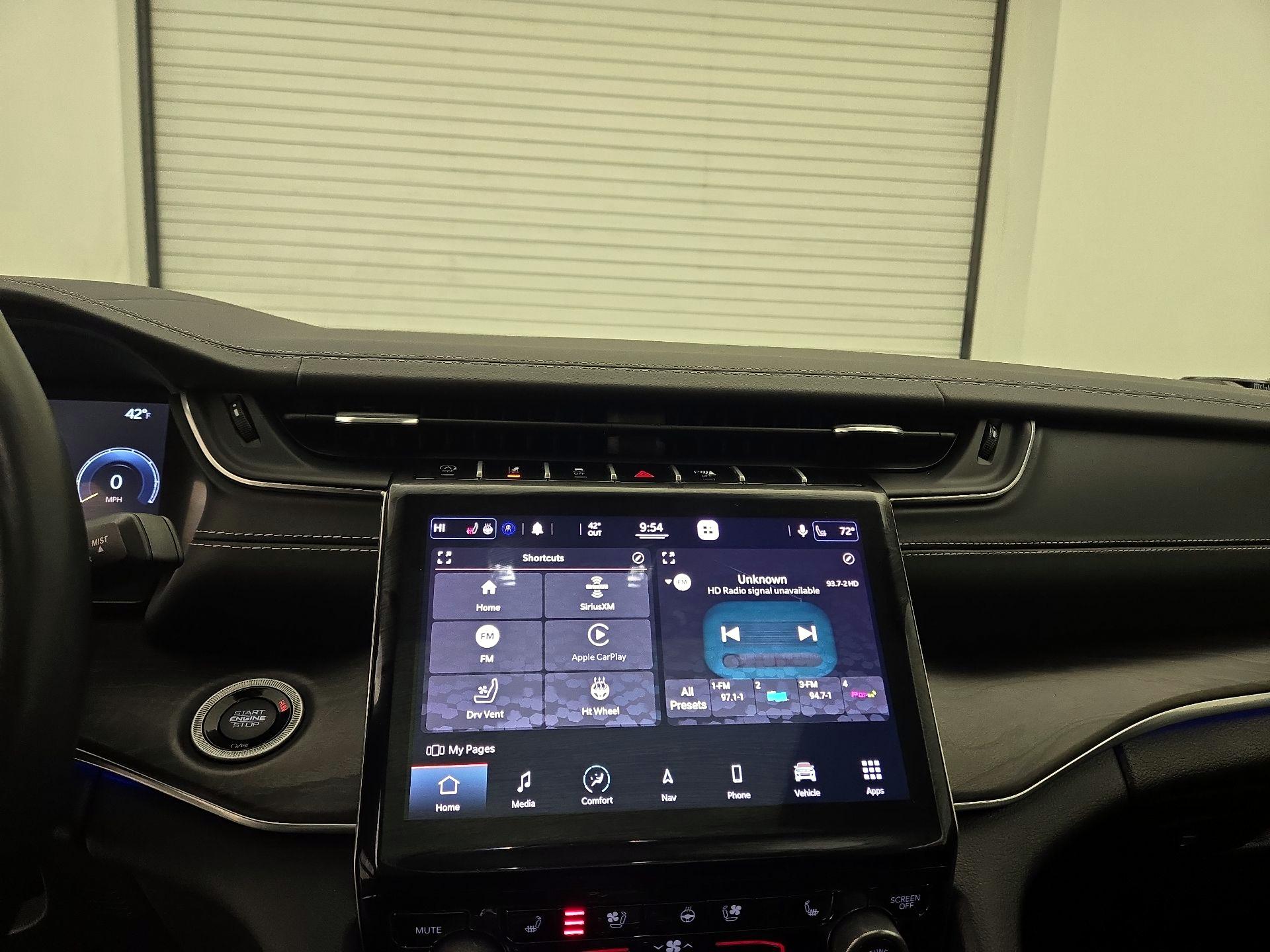 Thumbnail: 2021 Jeep Grand Cherokee L - 16