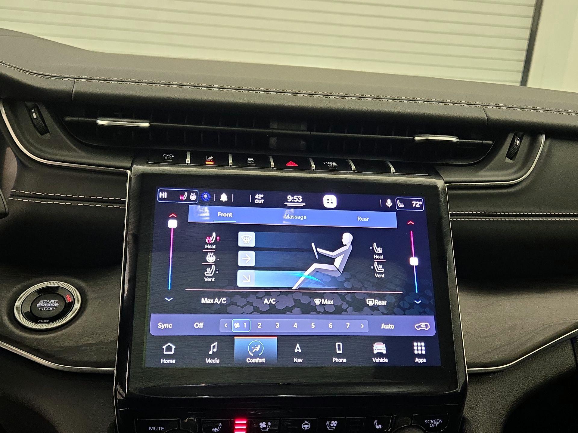 Thumbnail: 2021 Jeep Grand Cherokee L - 17