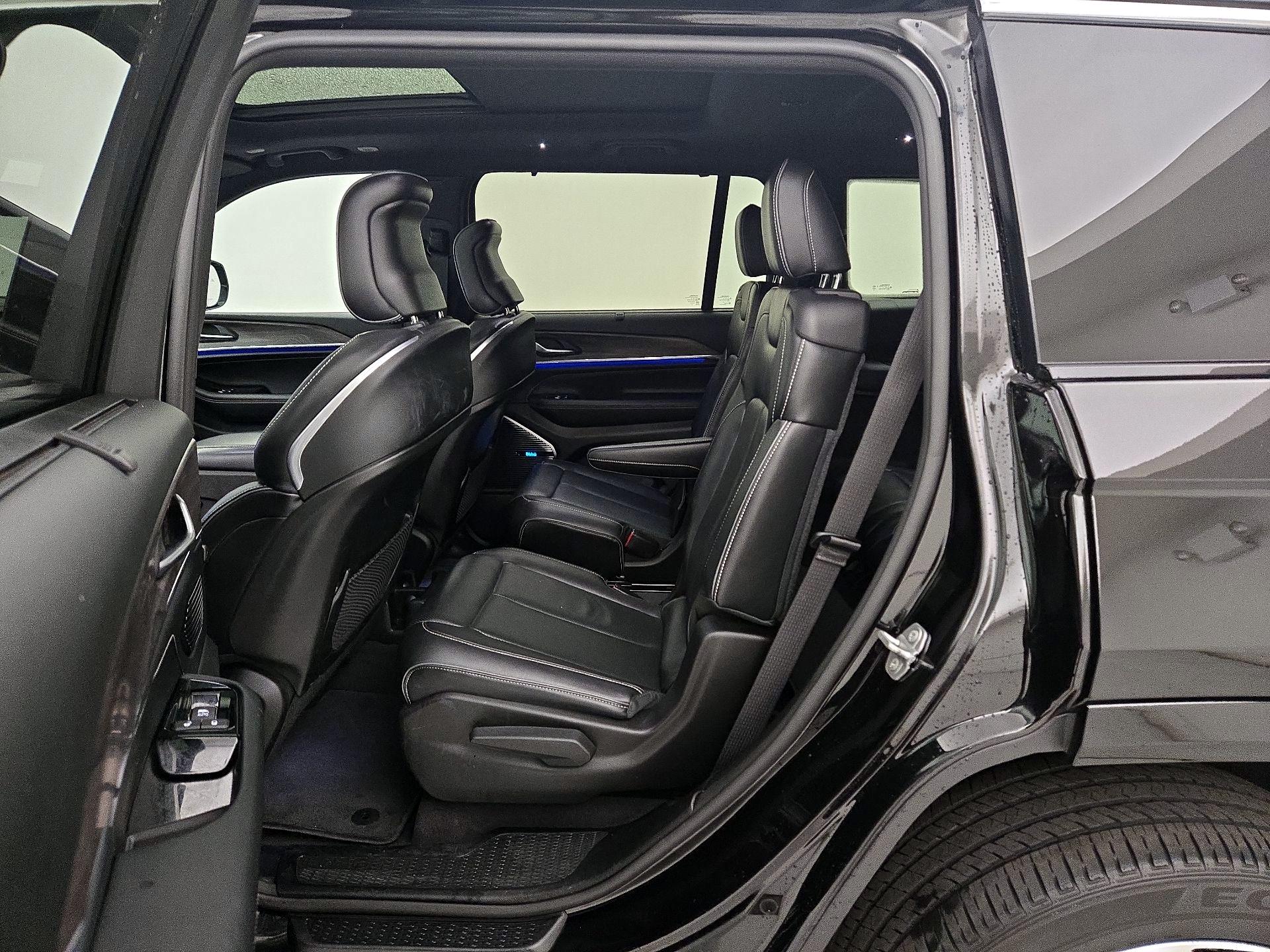 Thumbnail: 2021 Jeep Grand Cherokee L - 20