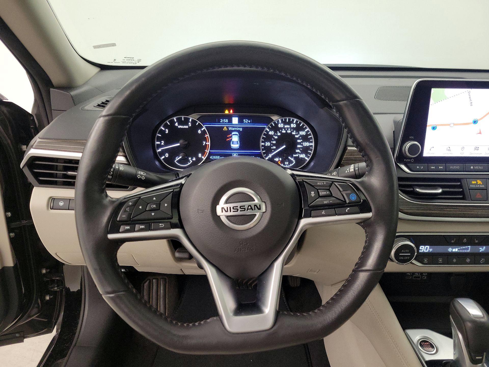 Thumbnail: 2022 Nissan Altima - 10