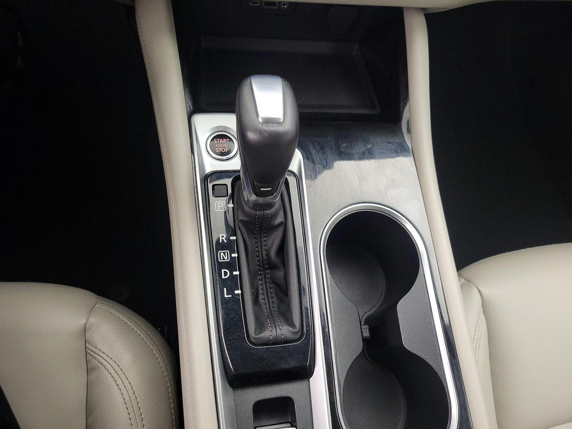 Thumbnail: 2022 Nissan Altima - 17