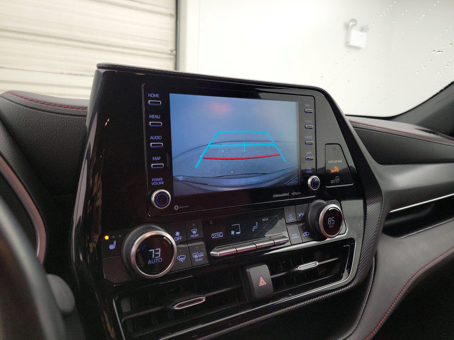 Thumbnail: 2022 Toyota Highlander - 14