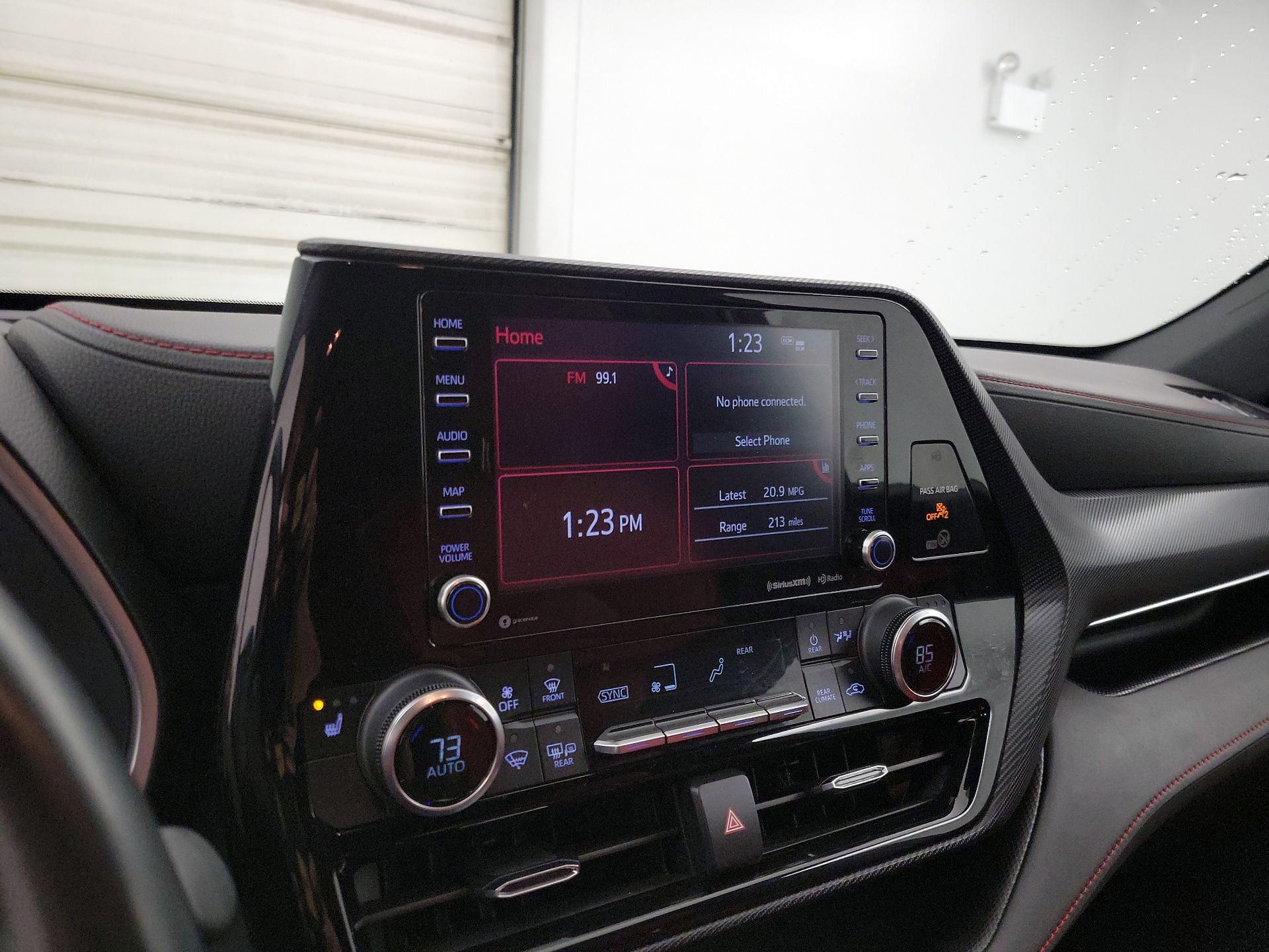 Thumbnail: 2022 Toyota Highlander - 15