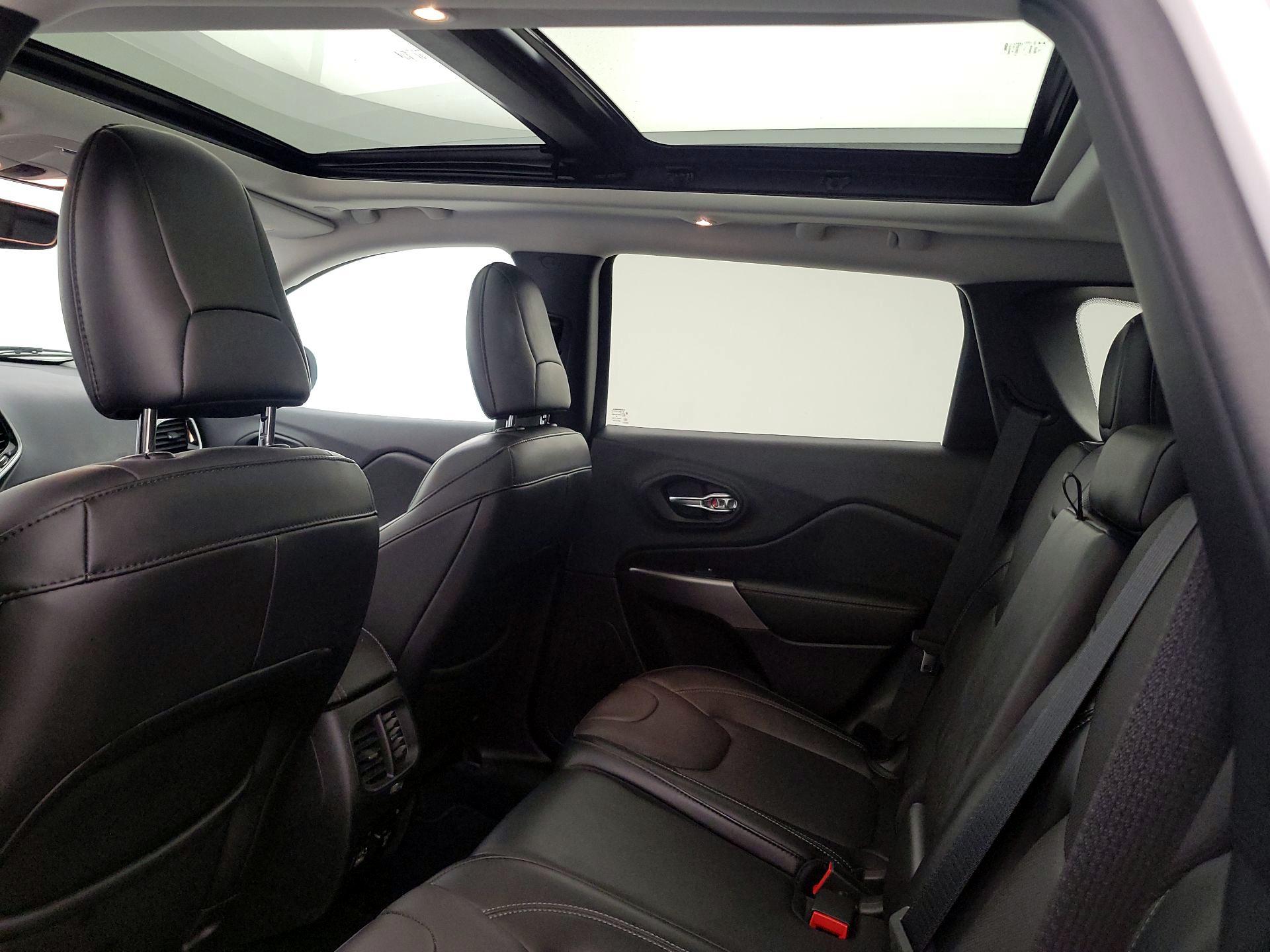 Thumbnail: 2021 Jeep Cherokee - 20