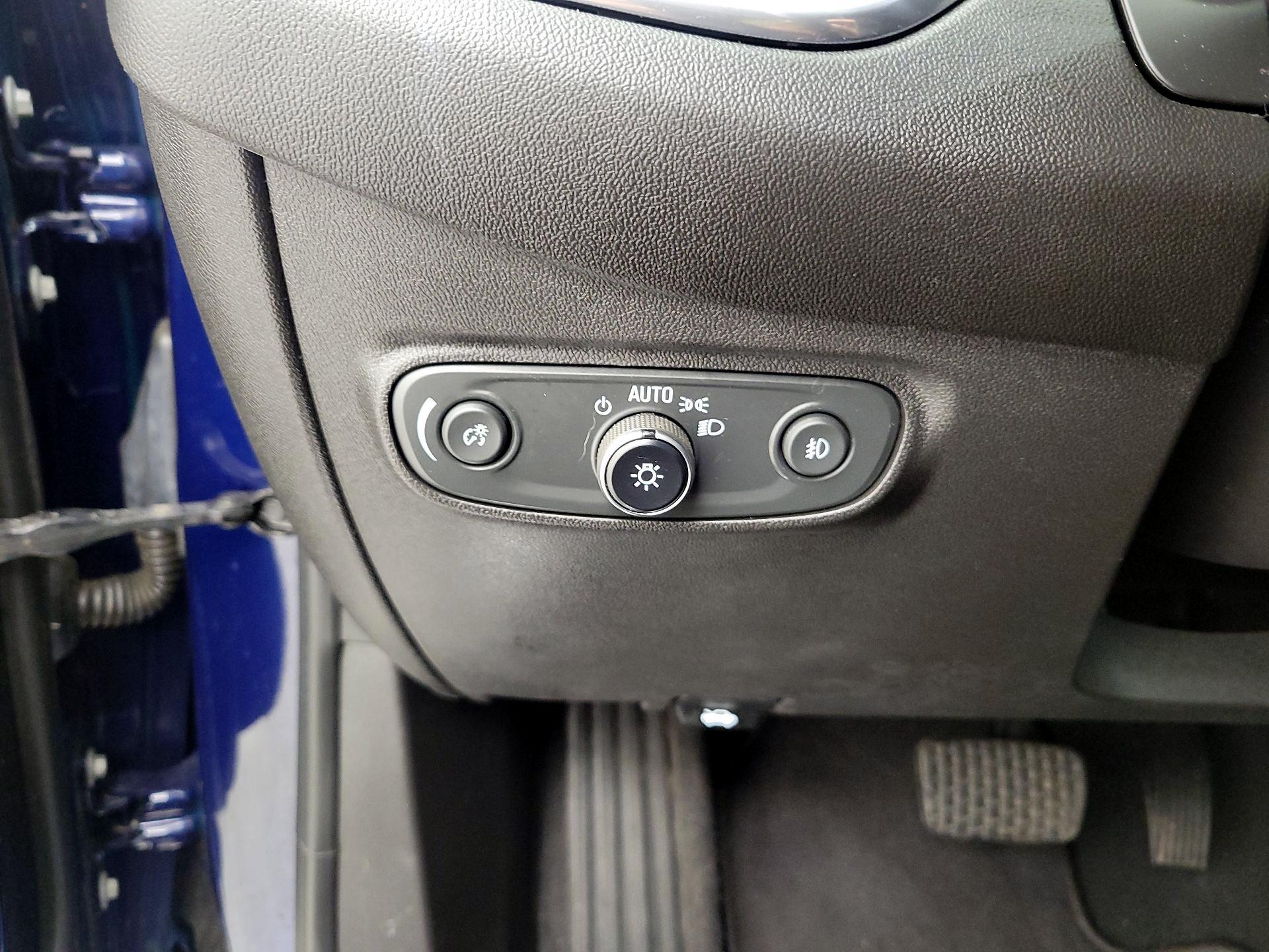 Thumbnail: 2022 Chevrolet Equinox - 13