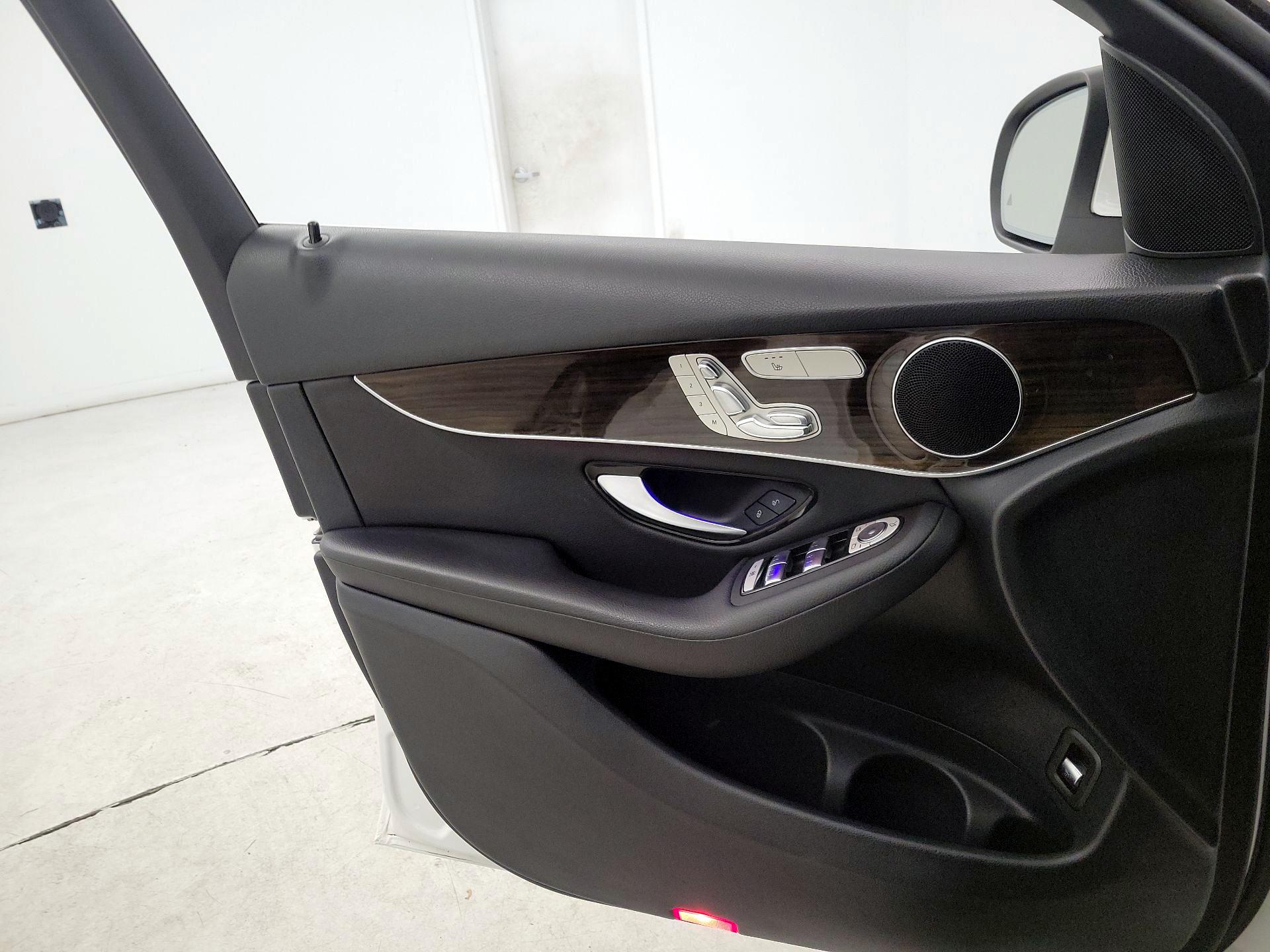 Thumbnail: 2021 Mercedes-Benz GLC - 12