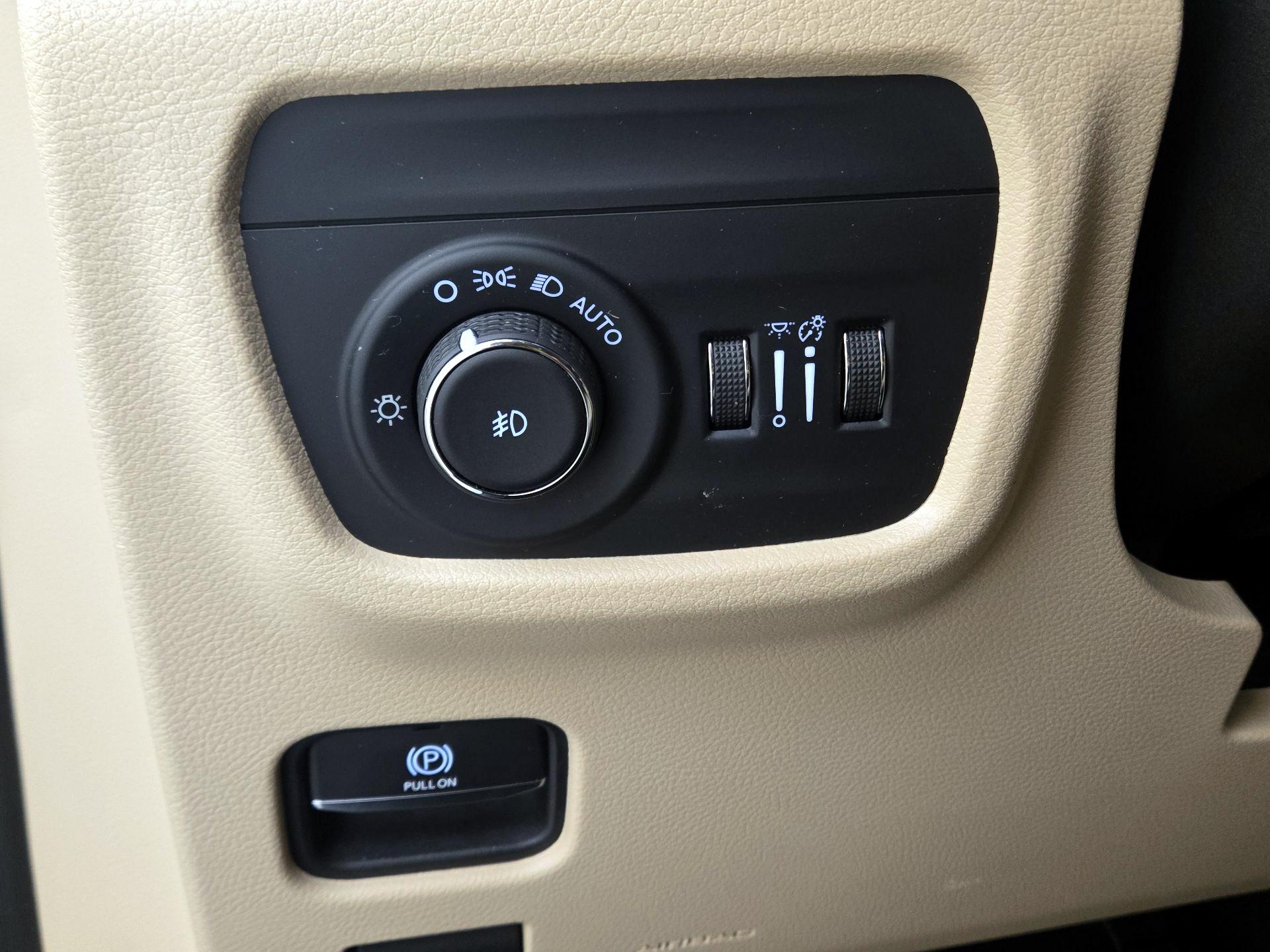 Thumbnail: 2021 Jeep Grand Cherokee L - 13