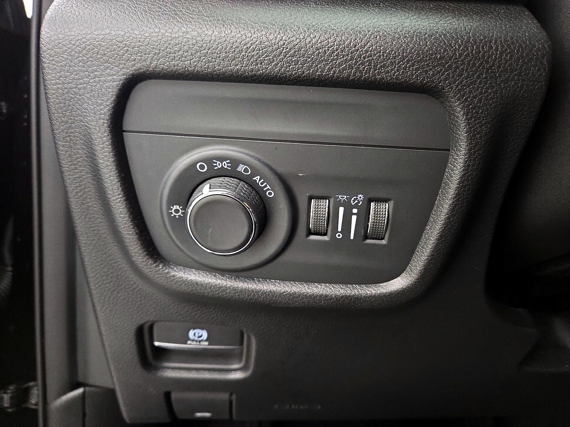 Thumbnail: 2022 Jeep Grand Cherokee - 13