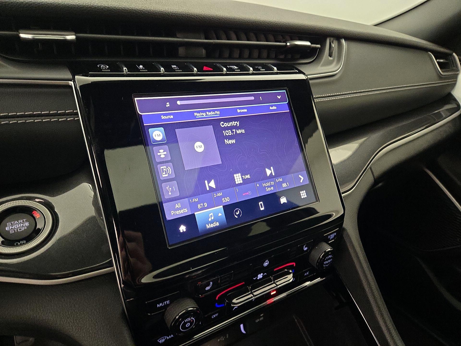 Thumbnail: 2022 Jeep Grand Cherokee - 15