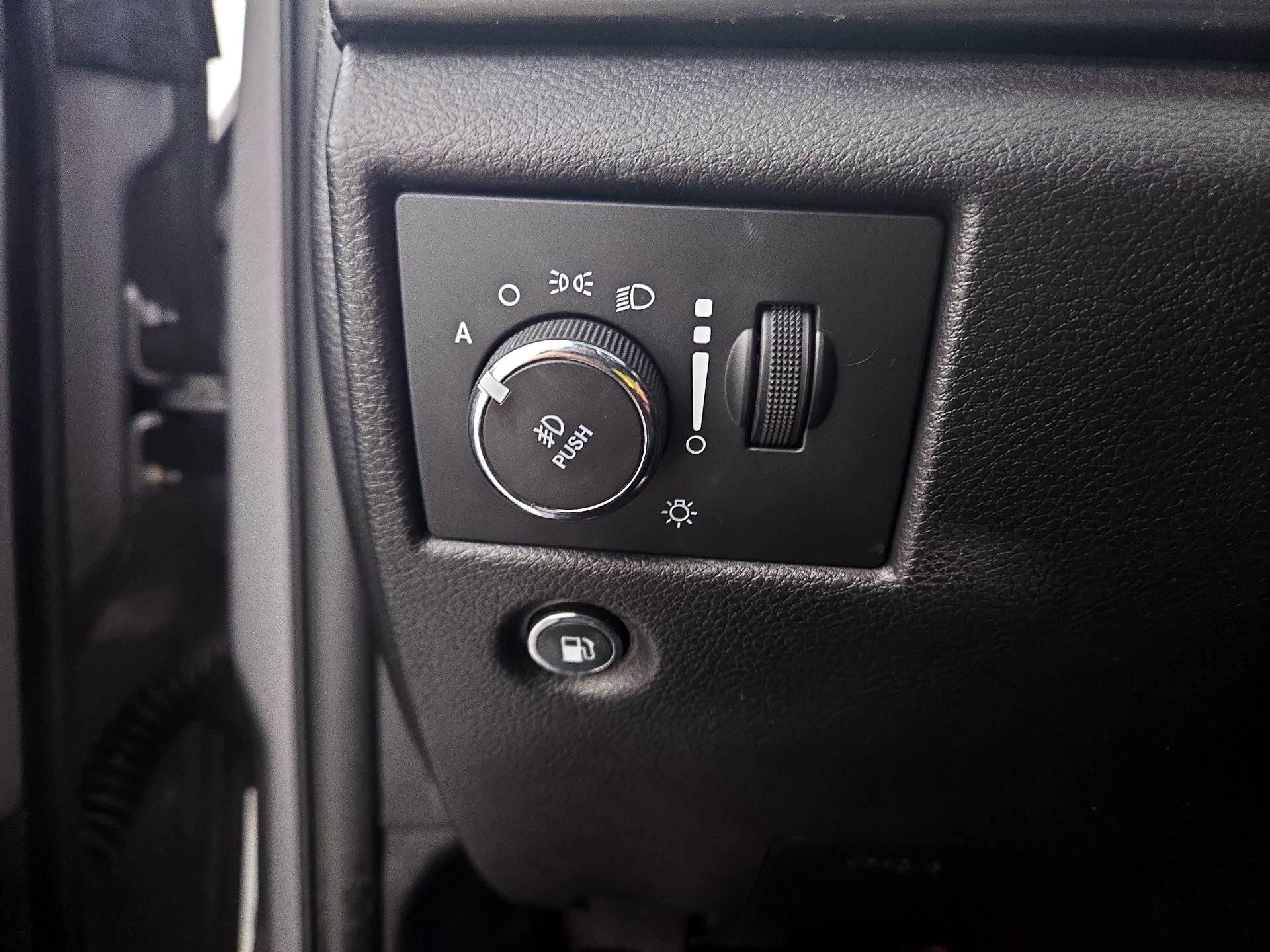 Thumbnail: 2020 Jeep Grand Cherokee - 13