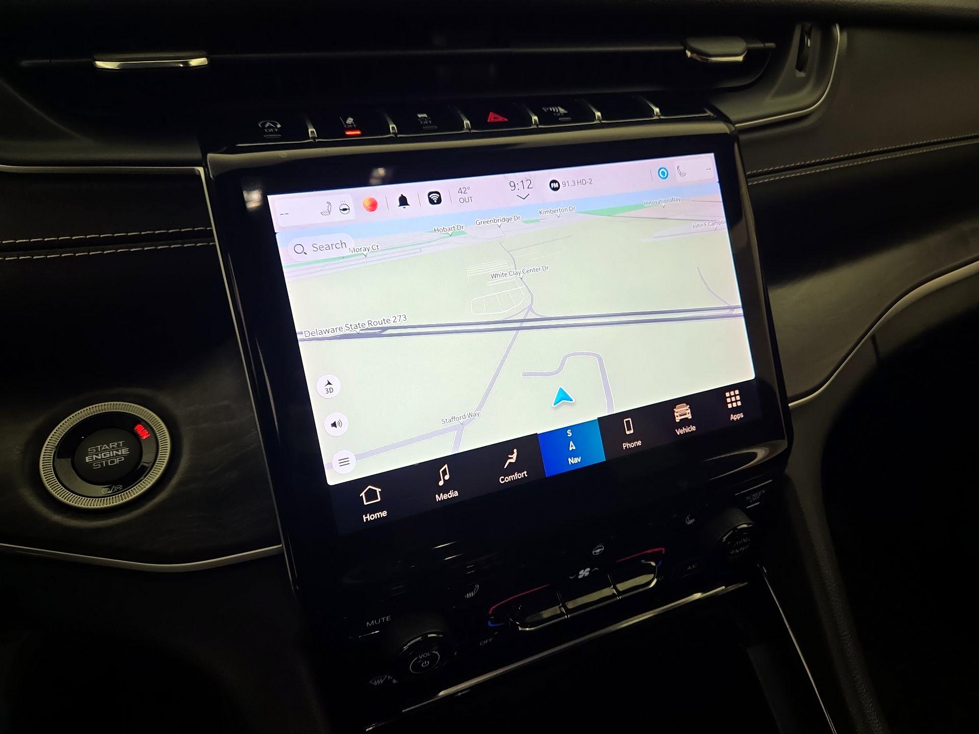 Thumbnail: 2023 Jeep Grand Cherokee - 14