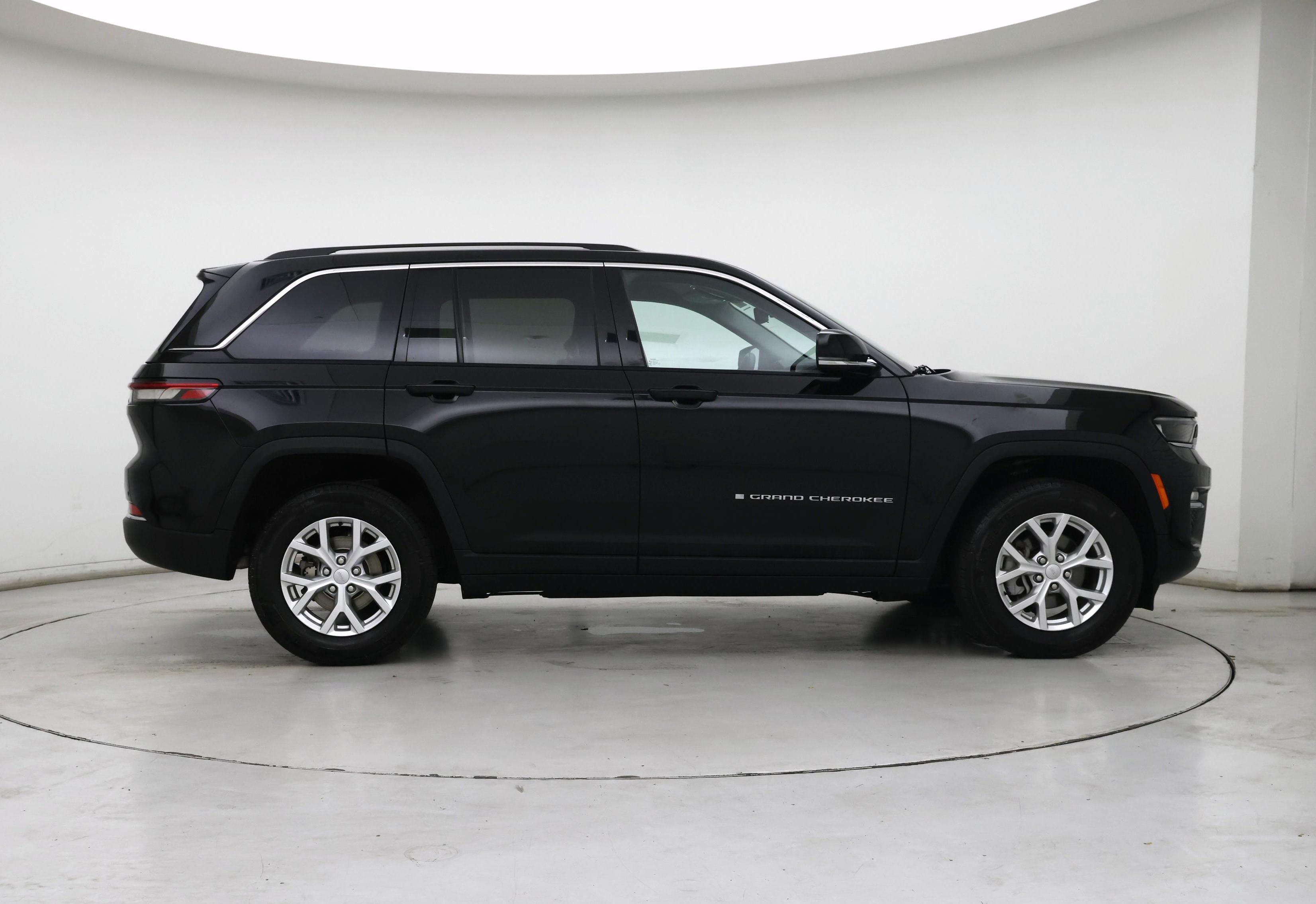 Thumbnail: 2023 Jeep Grand Cherokee - 7