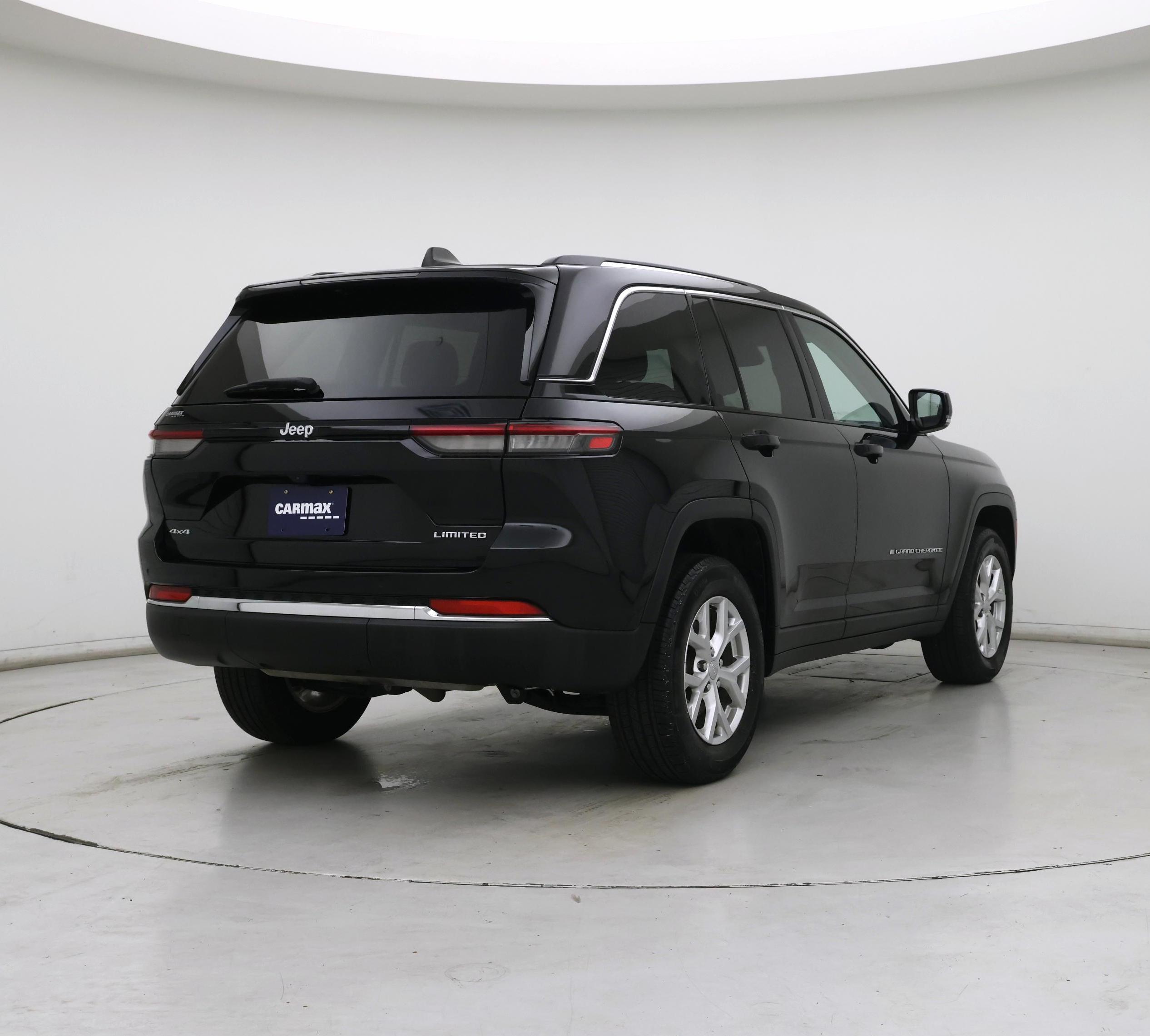 Thumbnail: 2023 Jeep Grand Cherokee - 8