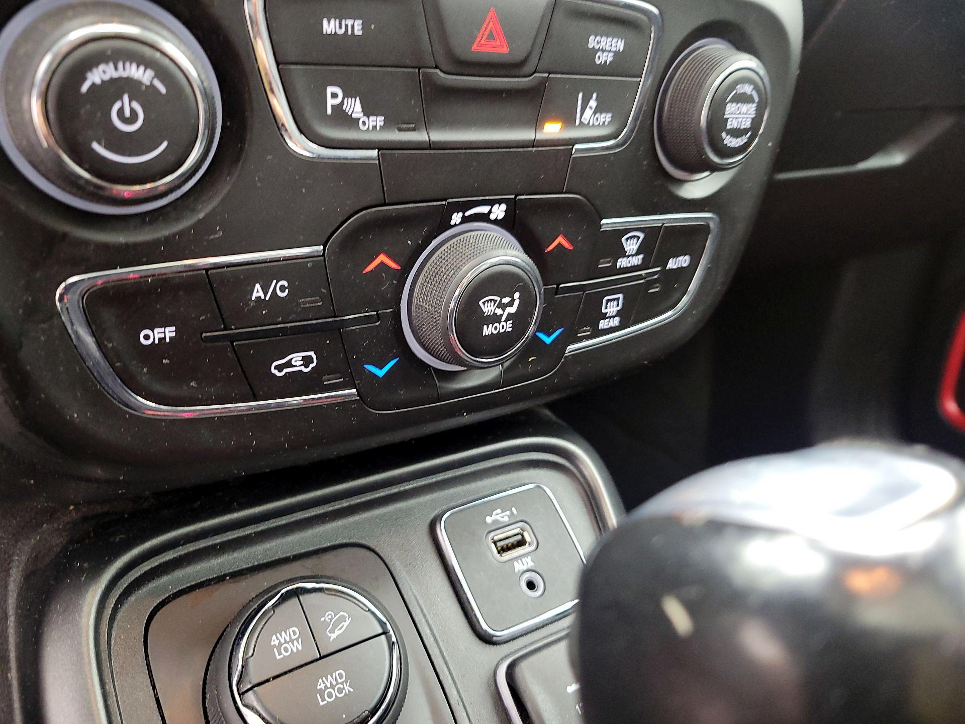 Thumbnail: 2021 Jeep Compass - 17