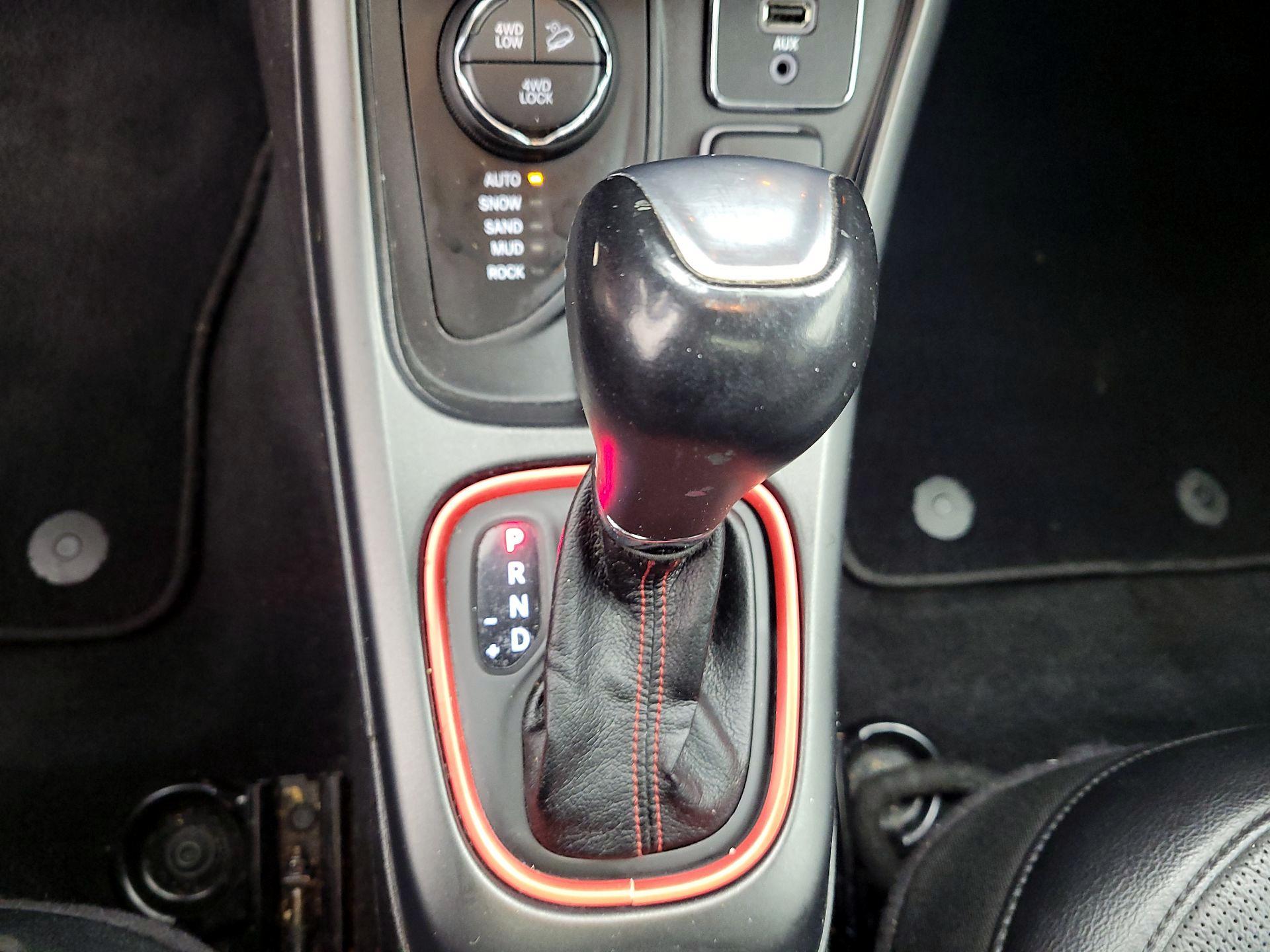 Thumbnail: 2021 Jeep Compass - 18