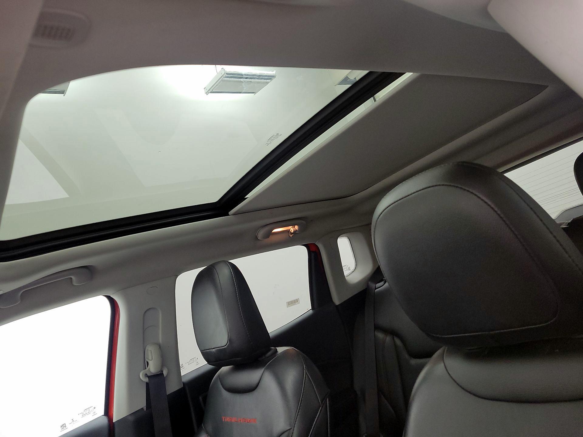 Thumbnail: 2021 Jeep Compass - 20