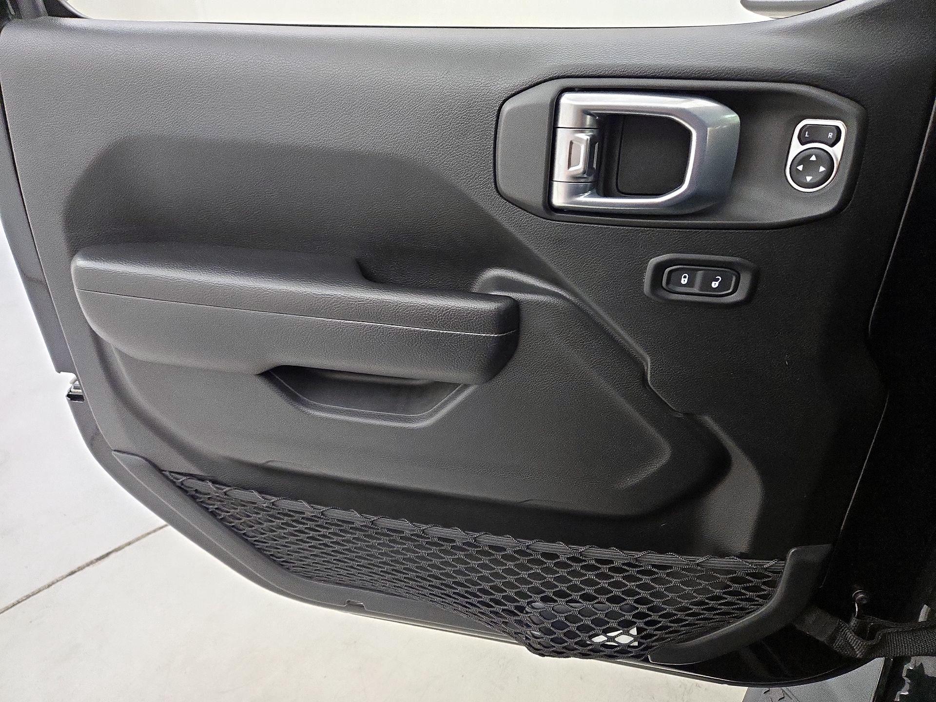 Thumbnail: 2022 Jeep Gladiator - 12