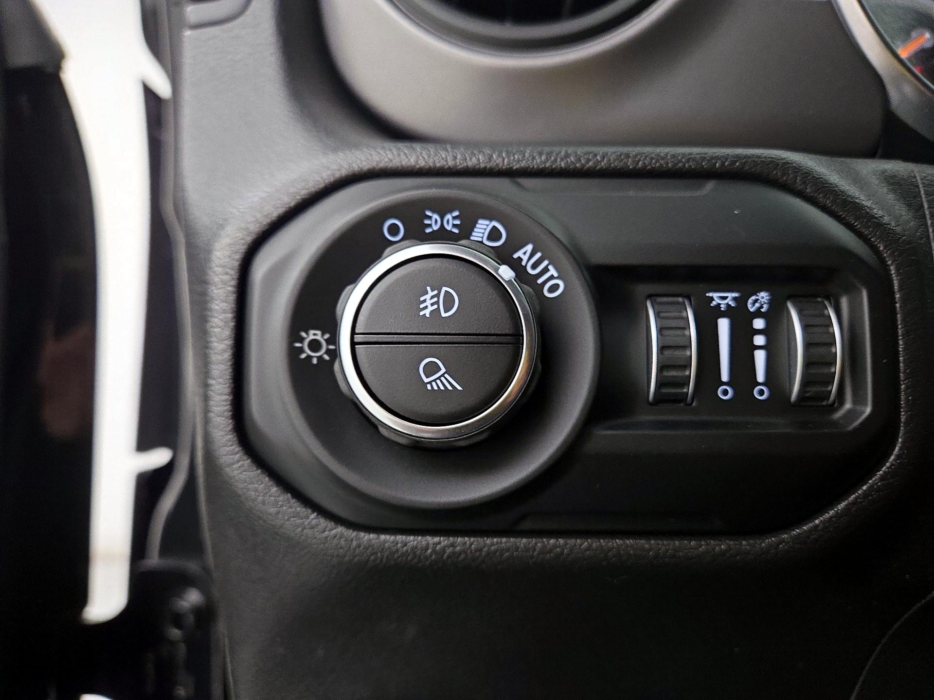 Thumbnail: 2022 Jeep Gladiator - 13