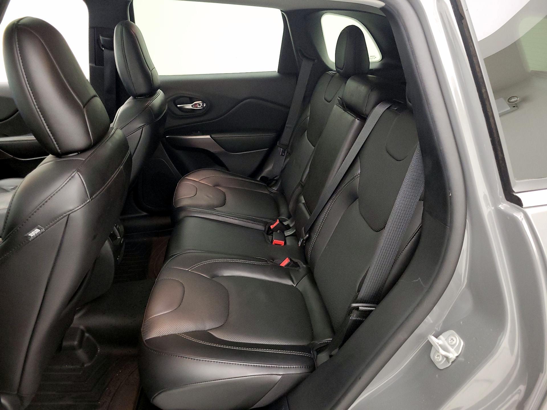 Thumbnail: 2021 Jeep Cherokee - 20